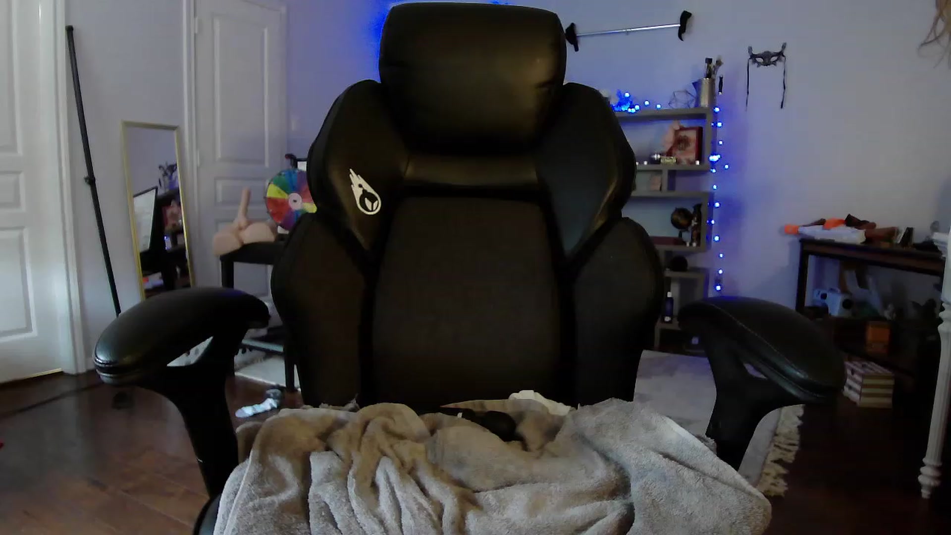 Gallery image thumbnail from Bunnydathug's myfreecams stream on, 05/21/2023, 15:45 image 19 of 20
