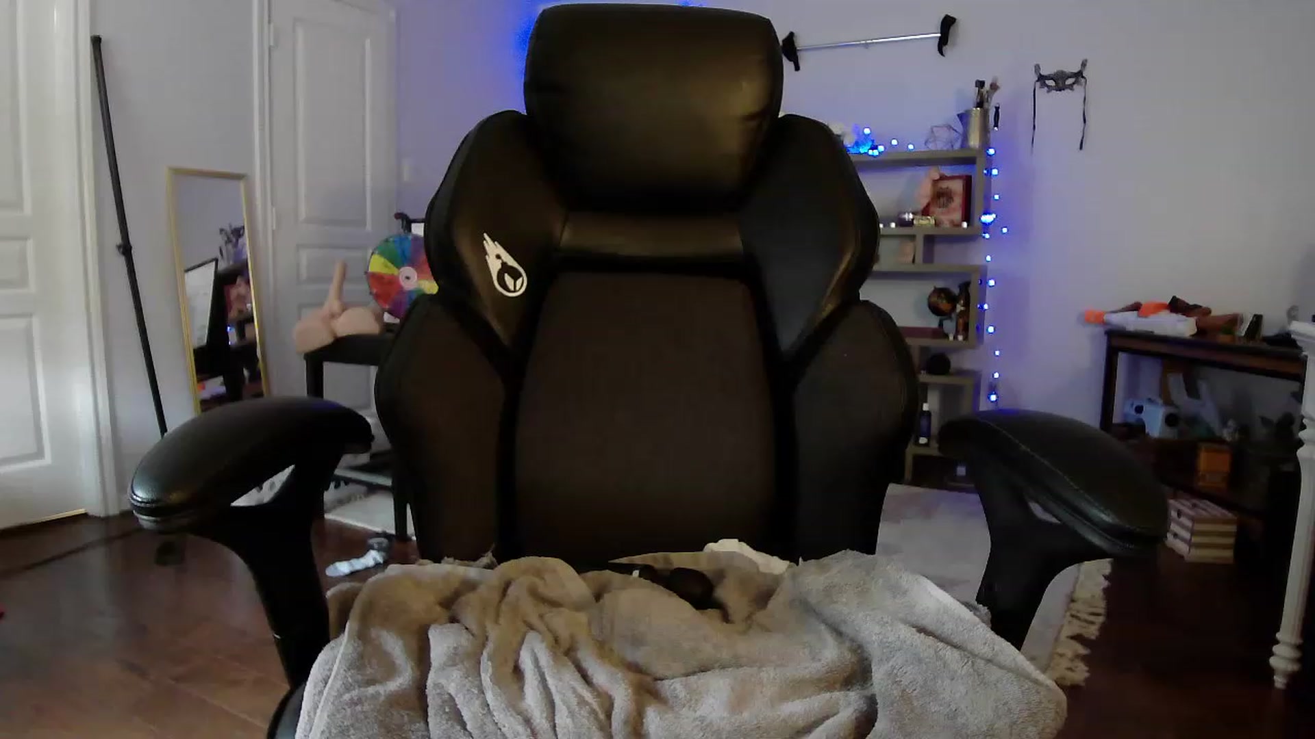 Gallery image thumbnail from Bunnydathug's myfreecams stream on, 05/21/2023, 15:45 image 17 of 20