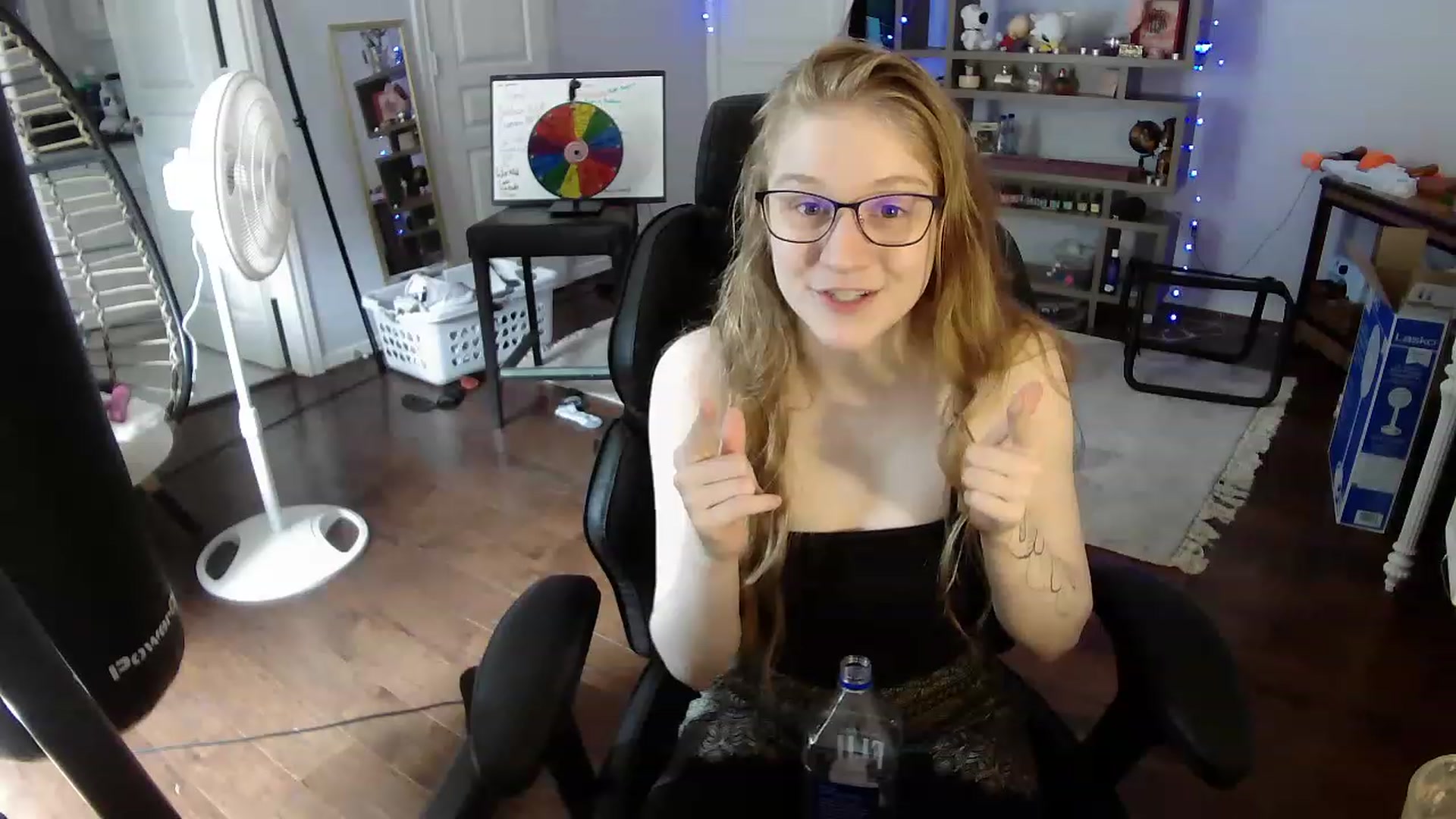 Gallery image thumbnail from Bunnydathug's myfreecams stream on, 05/23/2023, 16:41 image 12 of 20