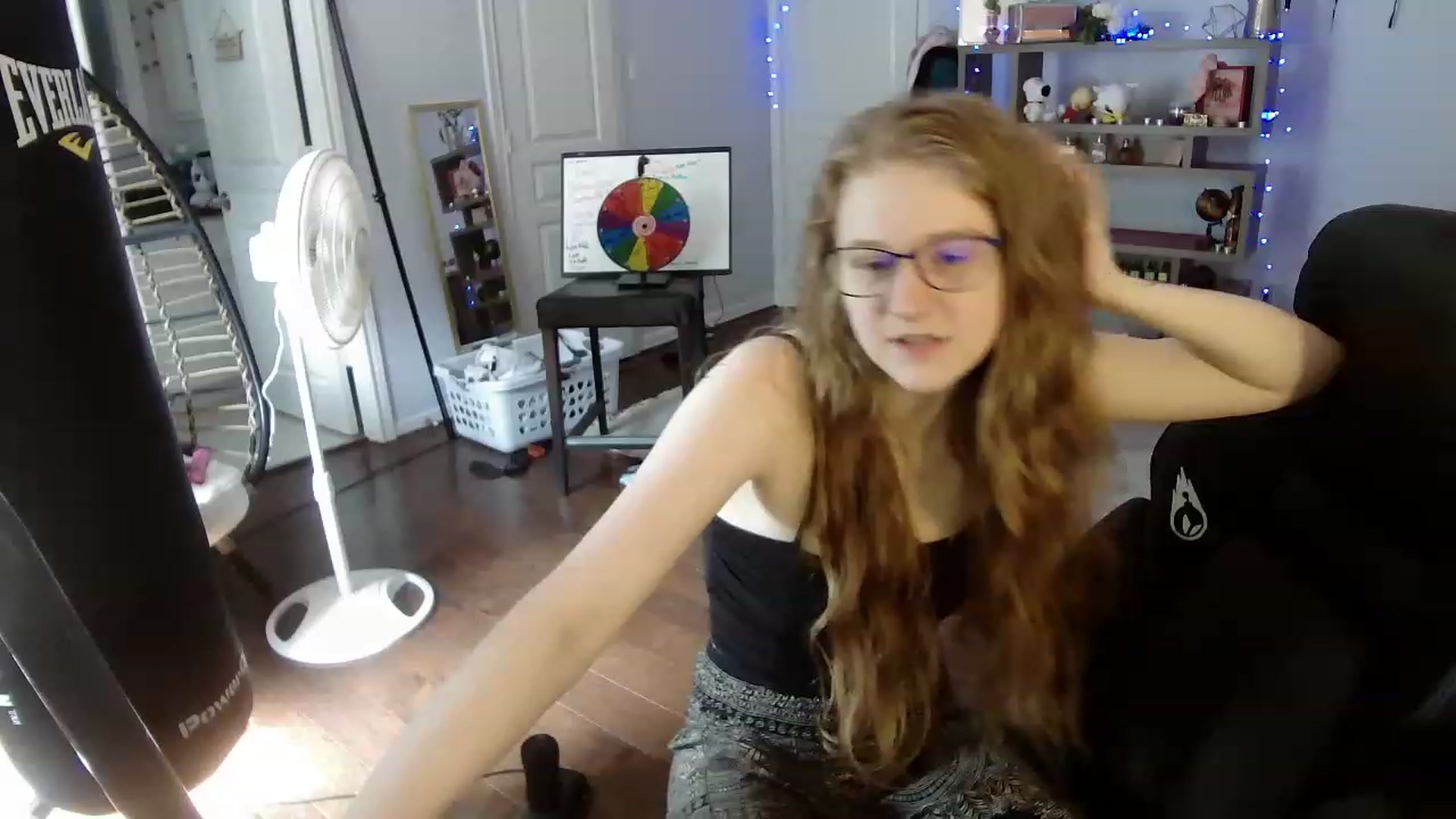 Gallery image thumbnail from Bunnydathug's myfreecams stream on, 05/23/2023, 16:41 image 3 of 20