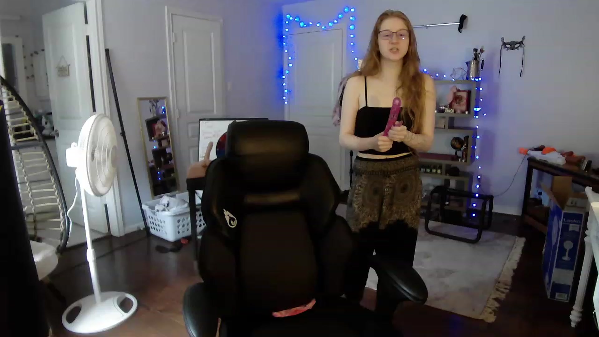 Gallery image thumbnail from Bunnydathug's myfreecams stream on, 05/23/2023, 16:41 image 19 of 20