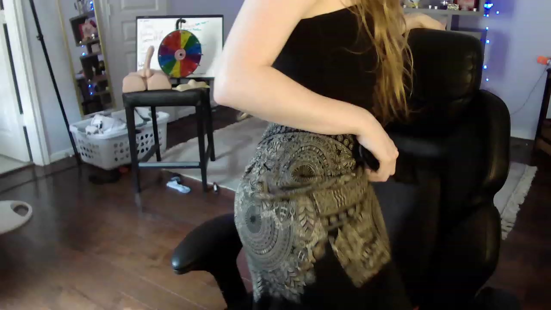 Gallery image thumbnail from Bunnydathug's myfreecams stream on, 05/23/2023, 19:02 image 1 of 20