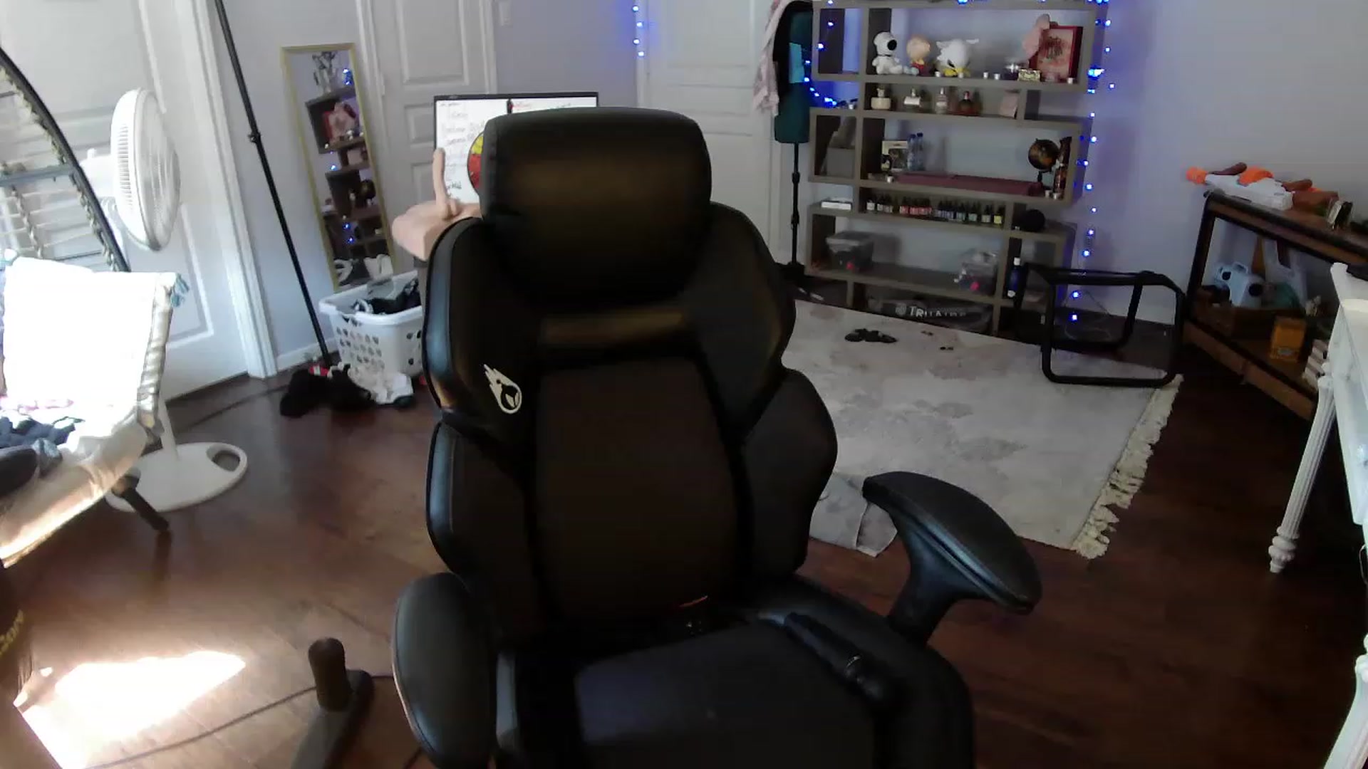 Gallery image thumbnail from Bunnydathug's myfreecams stream on, 05/25/2023, 16:30 image 4 of 20