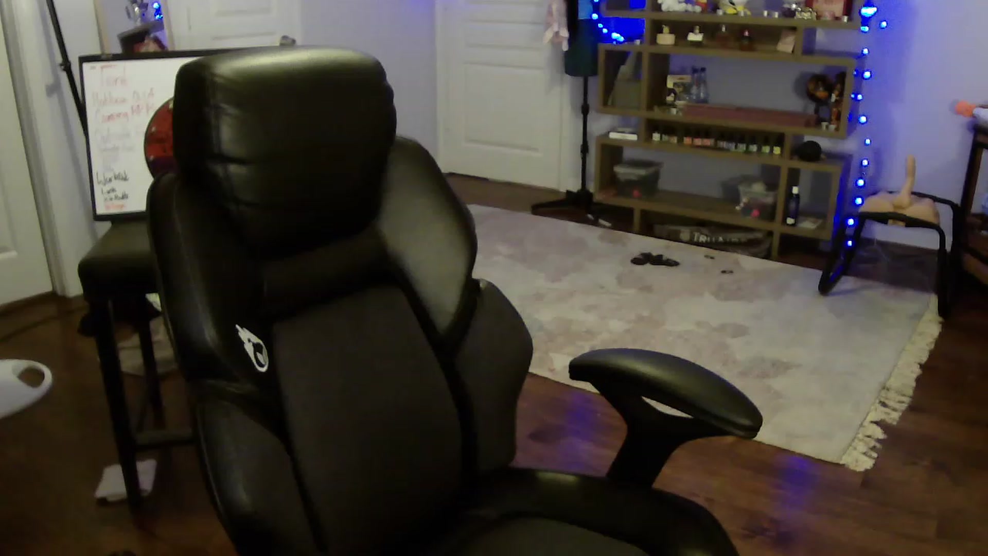 Gallery image thumbnail from Bunnydathug's myfreecams stream on, 05/26/2023, 08:34 image 5 of 20