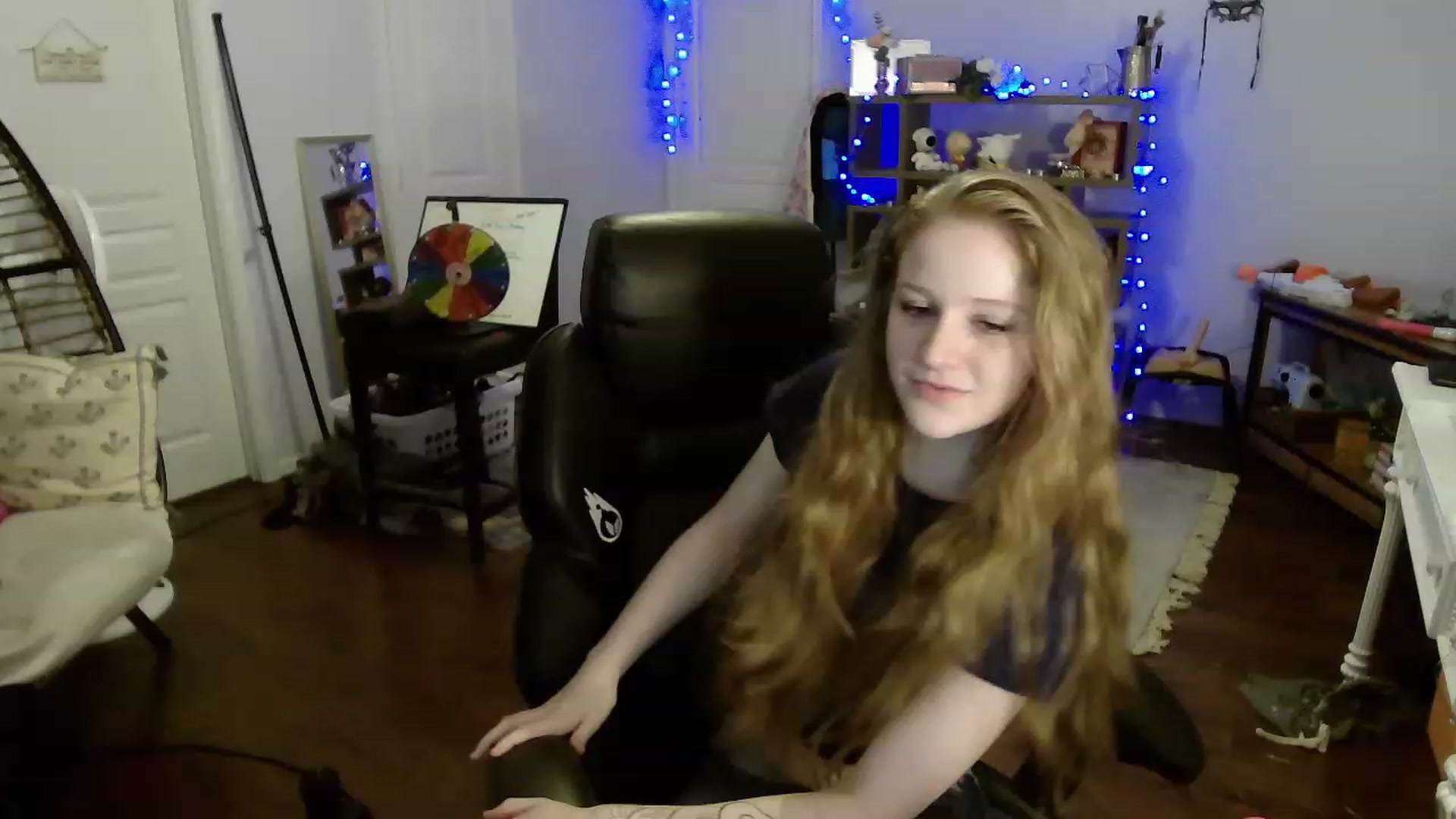 Gallery image thumbnail from Bunnydathug's myfreecams stream on, 05/27/2023, 08:43 image 3 of 20