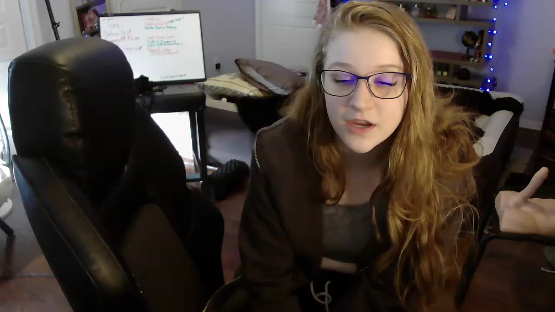 Gallery image thumbnail from Bunnydathug's myfreecams stream on, 05/30/2023, 14:41 image 9 of 20