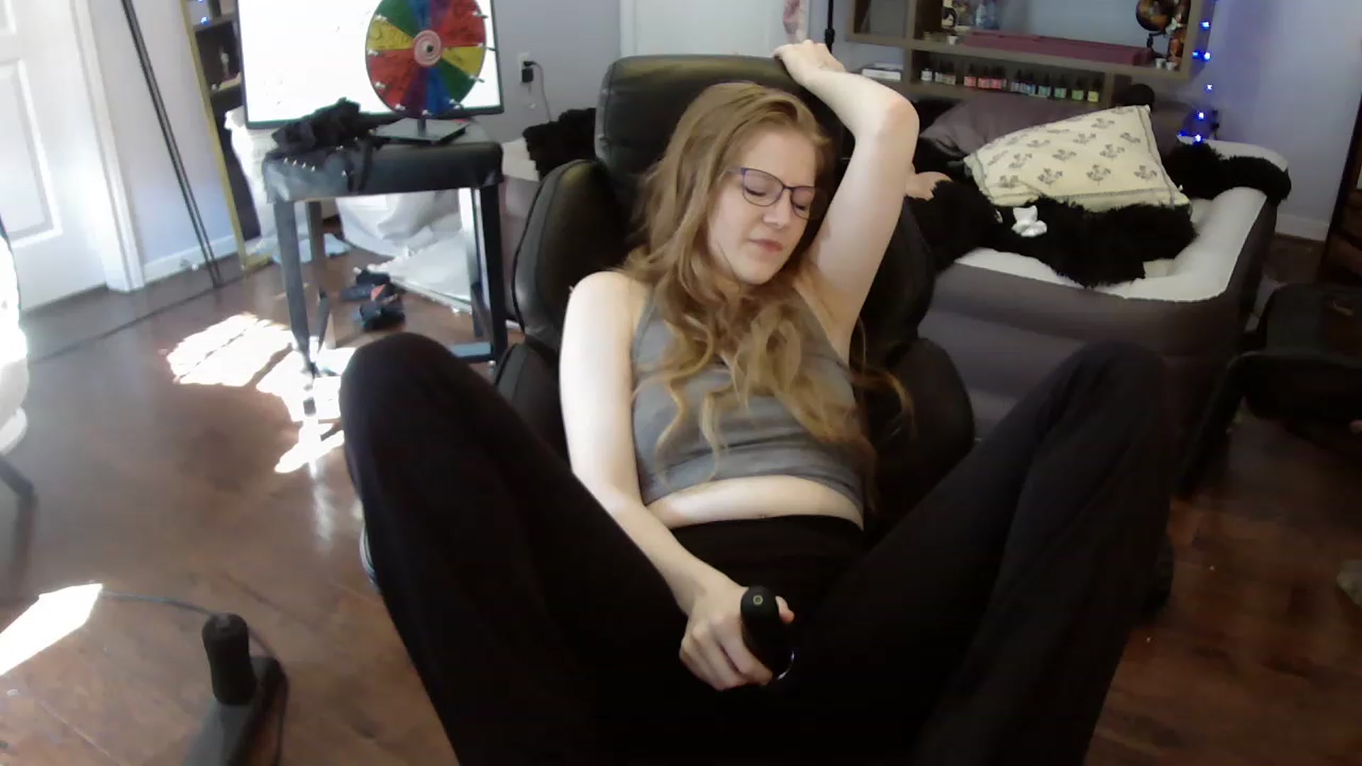 Gallery image thumbnail from Bunnydathug's myfreecams stream on, 05/31/2023, 14:12 image 18 of 20