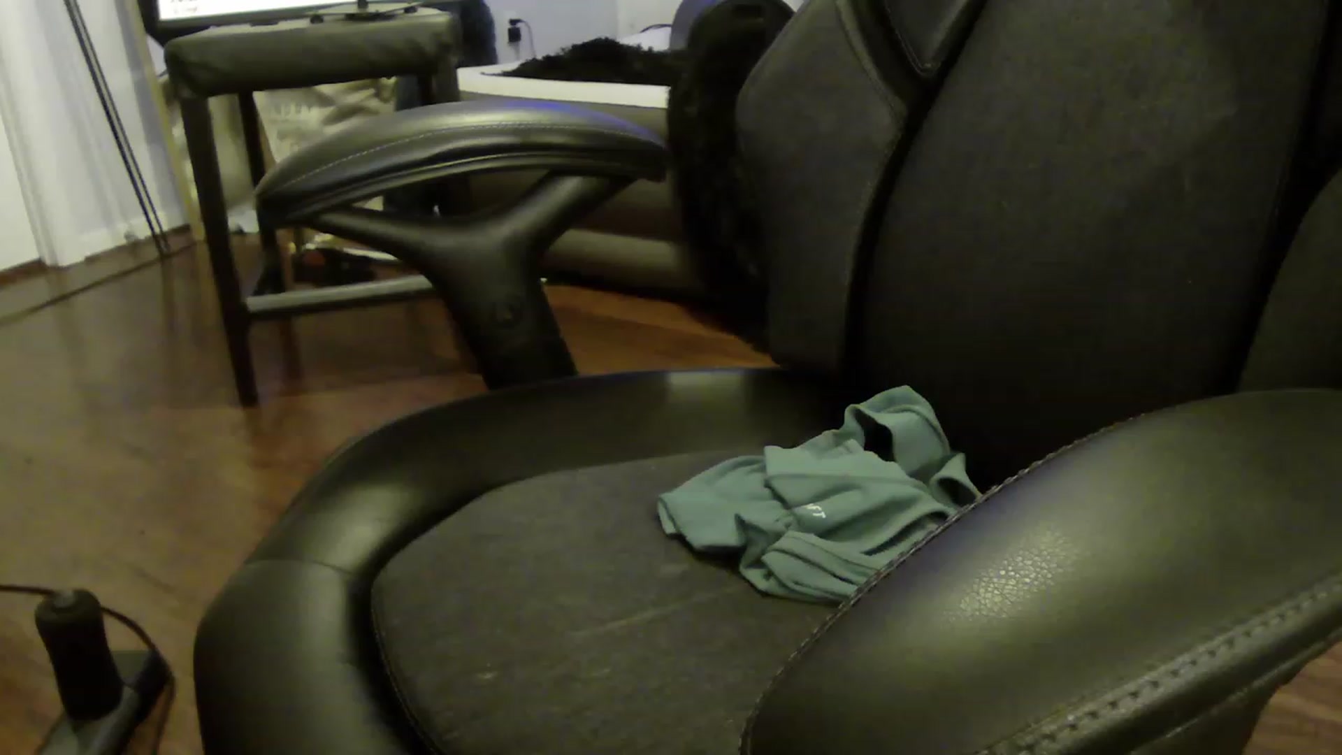 Gallery image thumbnail from Bunnydathug's myfreecams stream on, 06/01/2023, 11:06 image 9 of 20