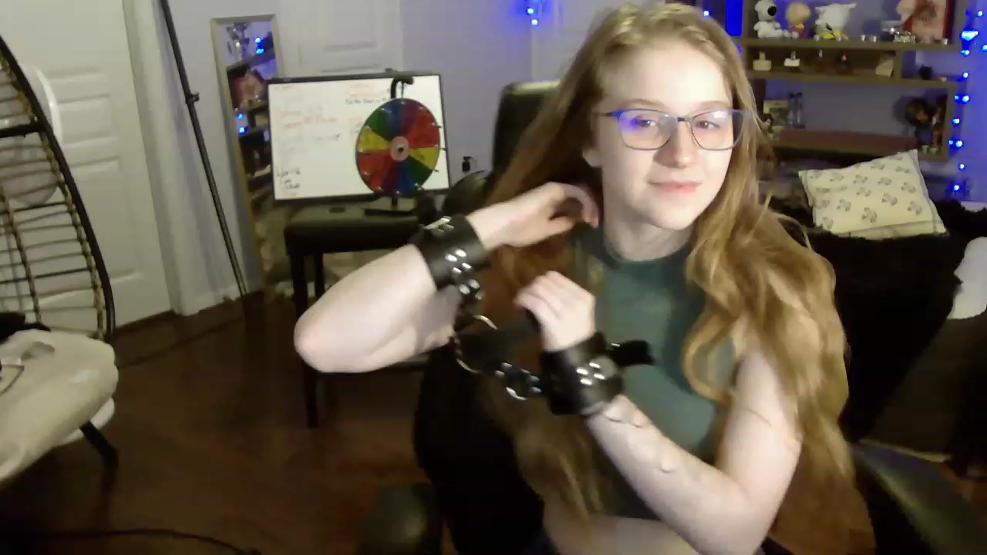 Gallery image thumbnail from Bunnydathug's myfreecams stream on, 06/01/2023, 11:06 image 16 of 20