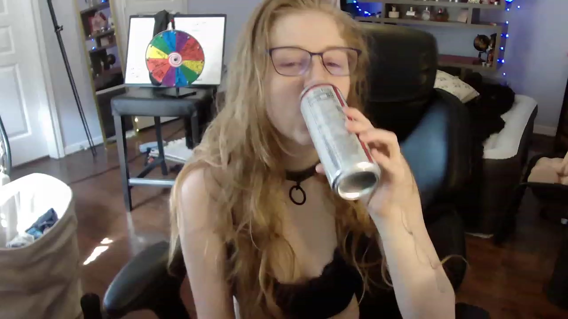 Gallery image thumbnail from Bunnydathug's myfreecams stream on, 06/02/2023, 15:24 image 5 of 20