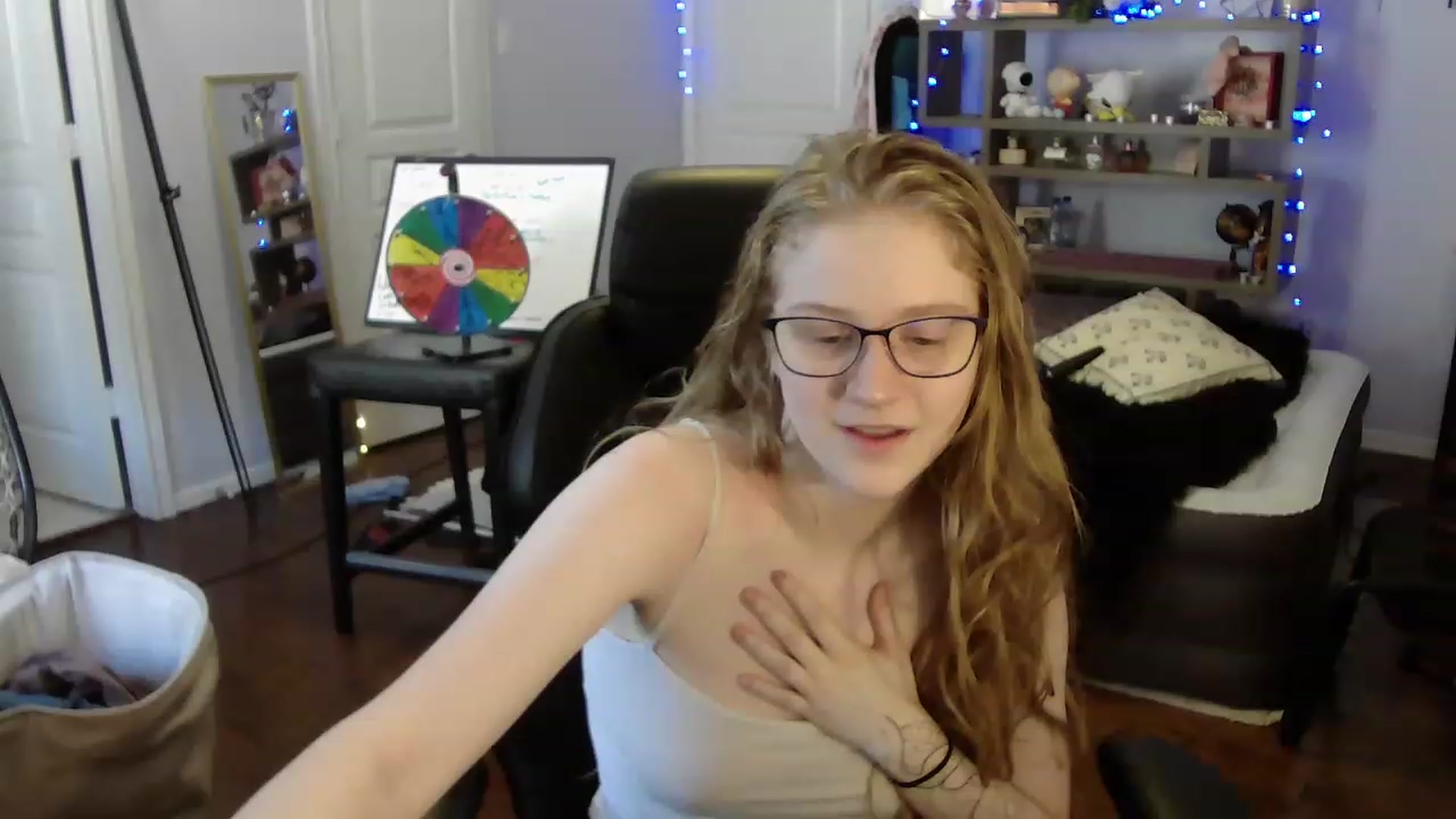 Gallery image thumbnail from Bunnydathug's myfreecams stream on, 06/03/2023, 21:17 image 6 of 20