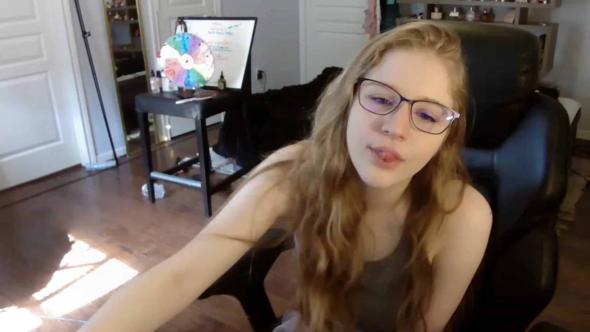 Gallery image thumbnail from Bunnydathug's myfreecams stream on, 06/05/2023, 17:22 image 6 of 20