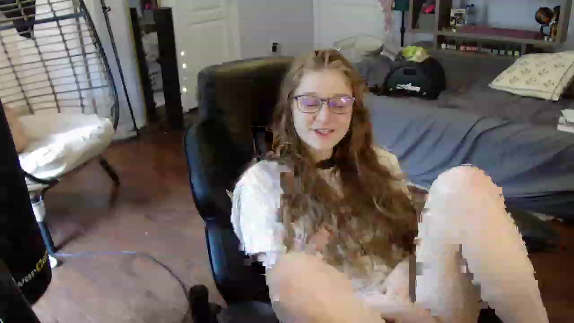 Gallery image thumbnail from Bunnydathug's myfreecams stream on, 06/07/2023, 16:36 image 20 of 20