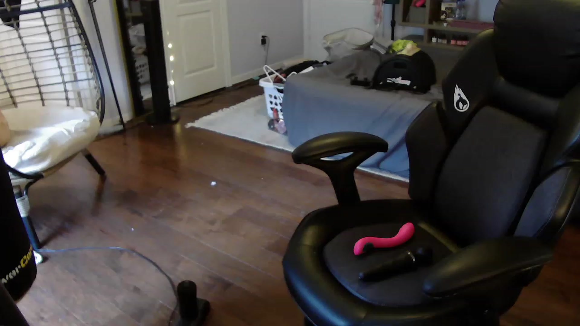Gallery image thumbnail from Bunnydathug's myfreecams stream on, 06/07/2023, 18:31 image 13 of 20
