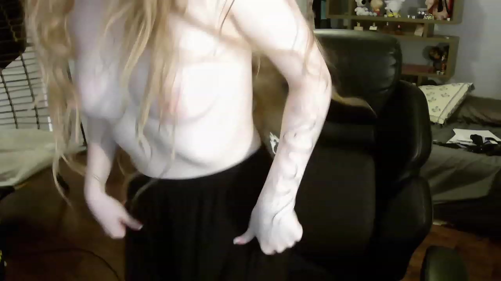 Gallery image thumbnail from Bunnydathug's myfreecams stream on, 06/08/2023, 08:58 image 1 of 20