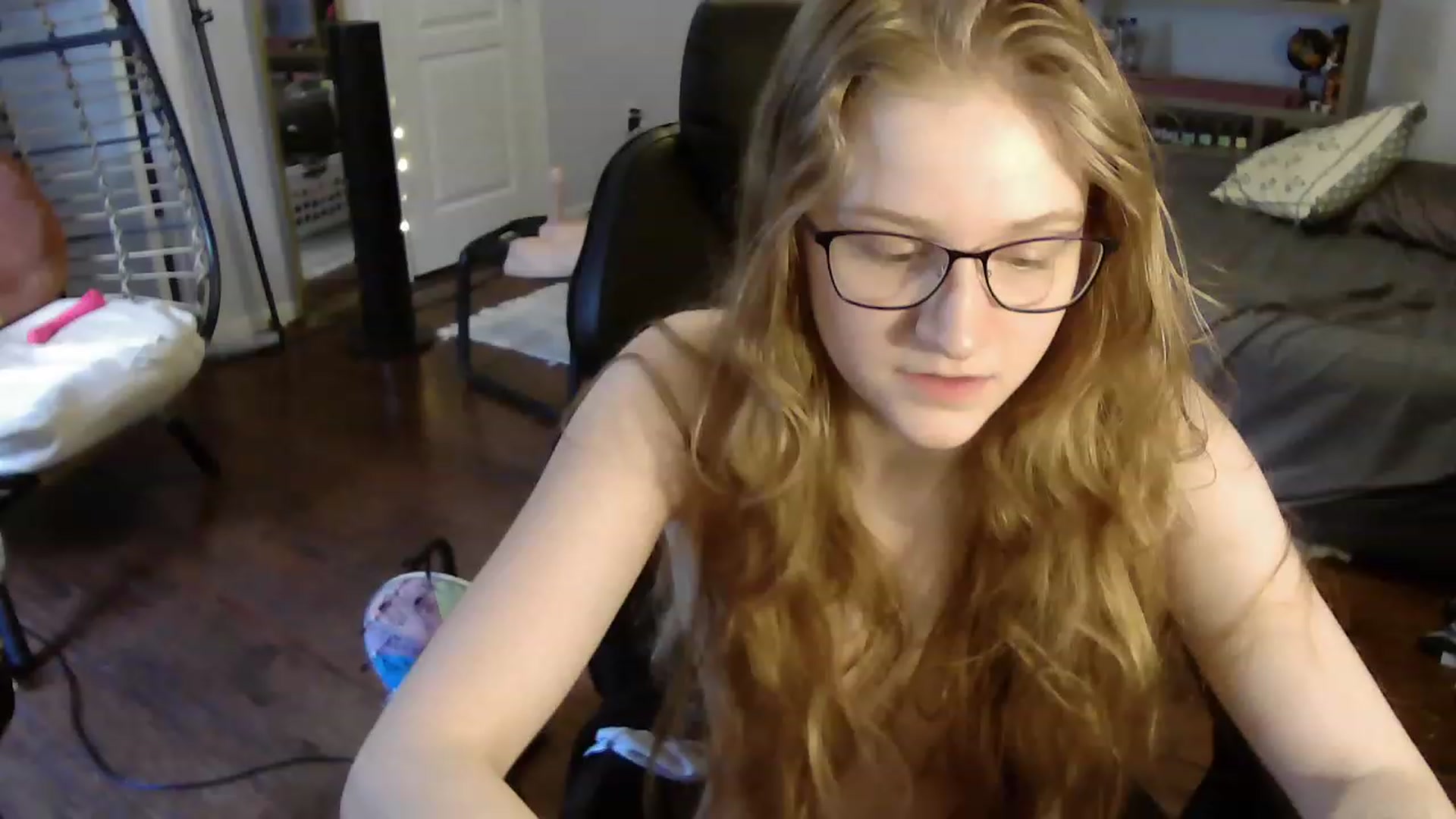 Gallery image thumbnail from Bunnydathug's myfreecams stream on, 06/09/2023, 23:29 image 11 of 20