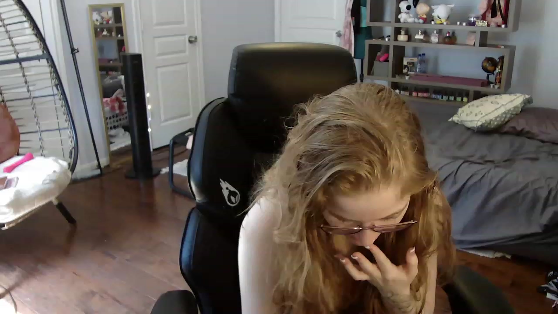 Gallery image thumbnail from Bunnydathug's myfreecams stream on, 06/10/2023, 15:37 image 5 of 20