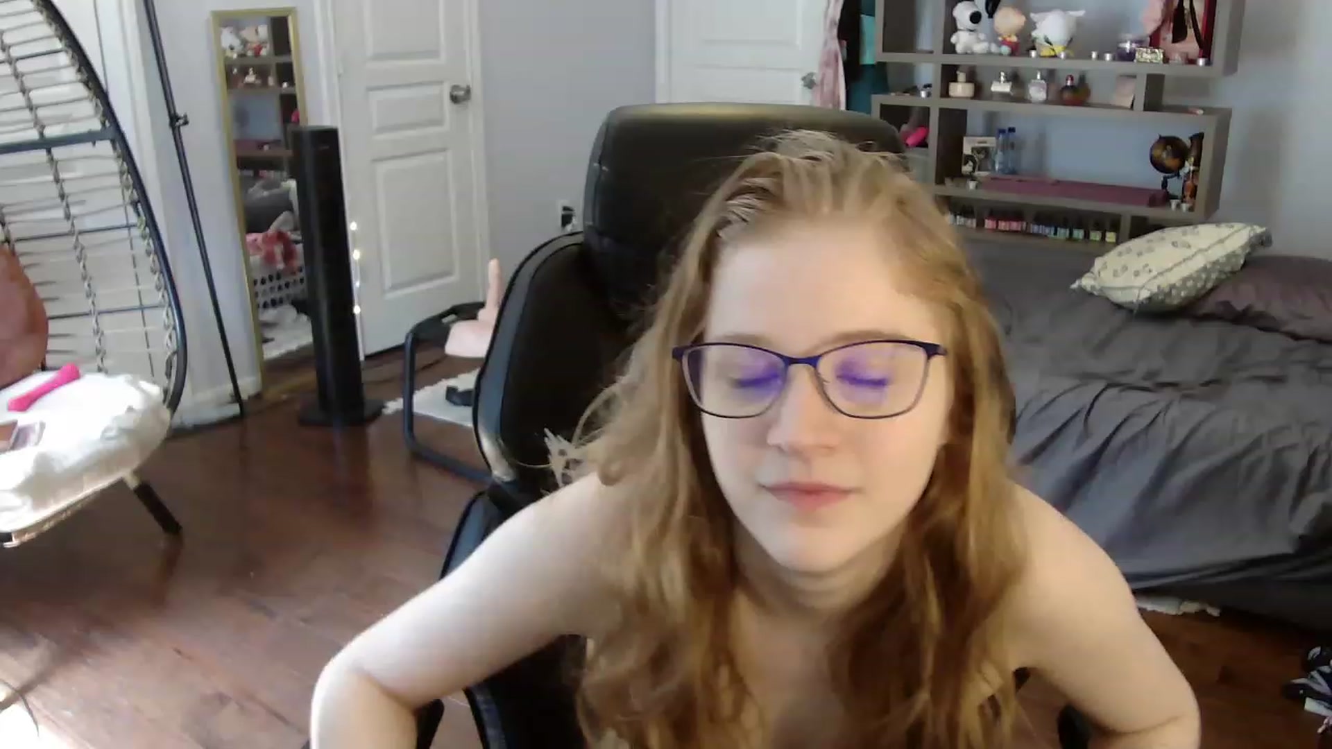 Gallery image thumbnail from Bunnydathug's myfreecams stream on, 06/10/2023, 15:37 image 2 of 20