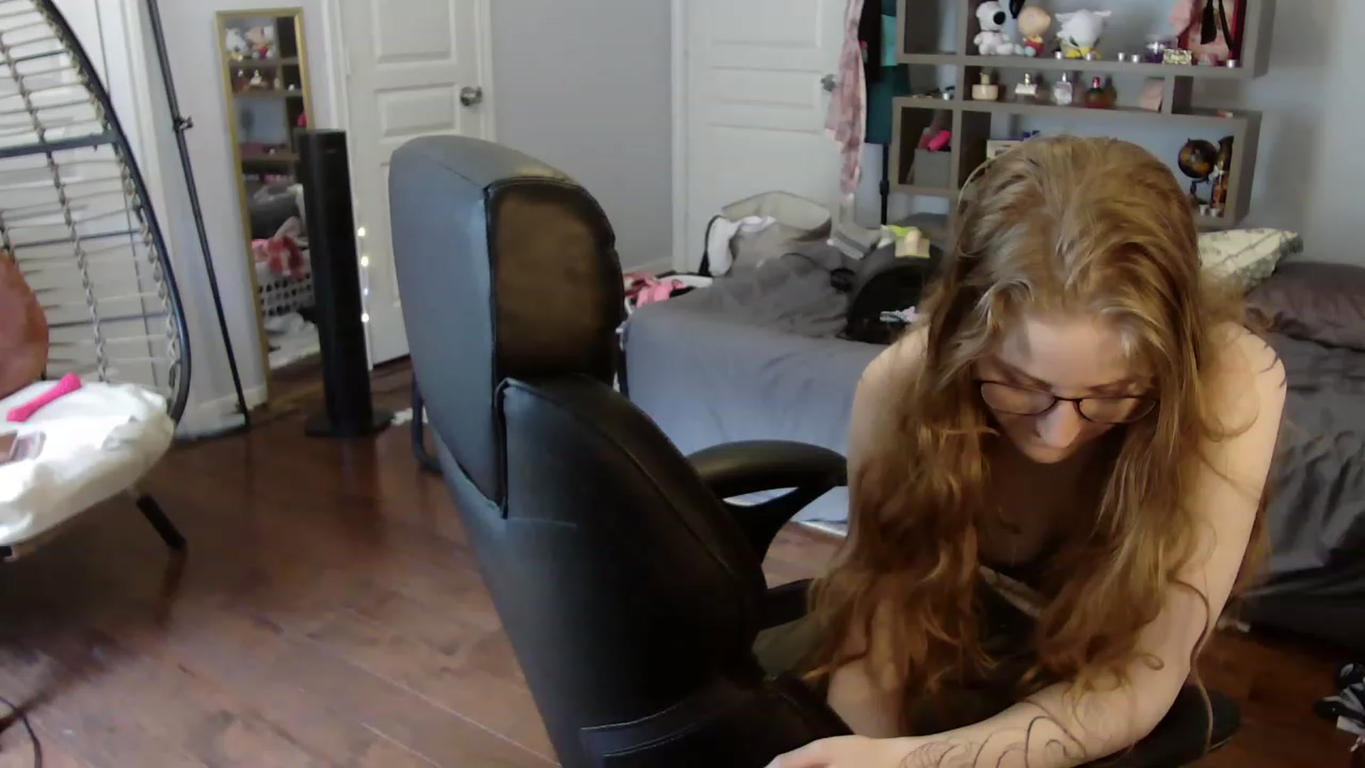Gallery image thumbnail from Bunnydathug's myfreecams stream on, 06/10/2023, 16:13 image 8 of 20