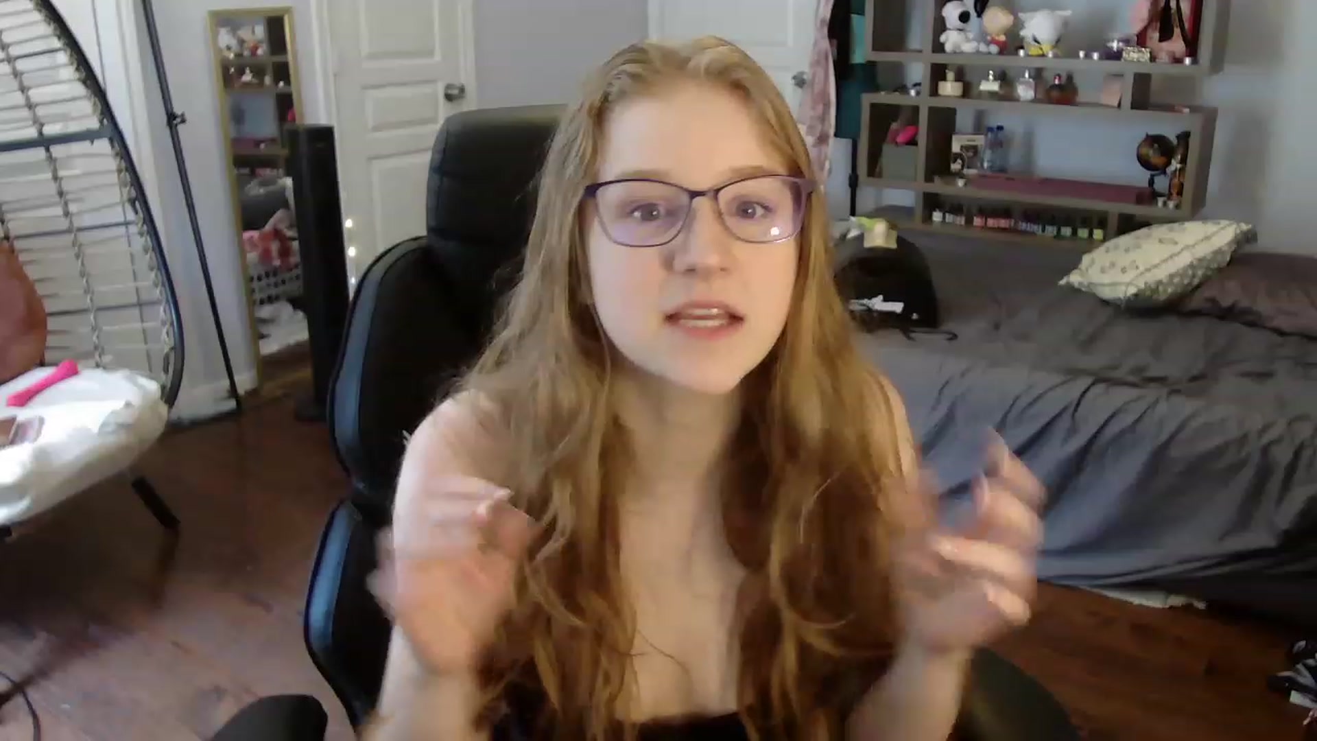 Gallery image thumbnail from Bunnydathug's myfreecams stream on, 06/10/2023, 16:13 image 20 of 20