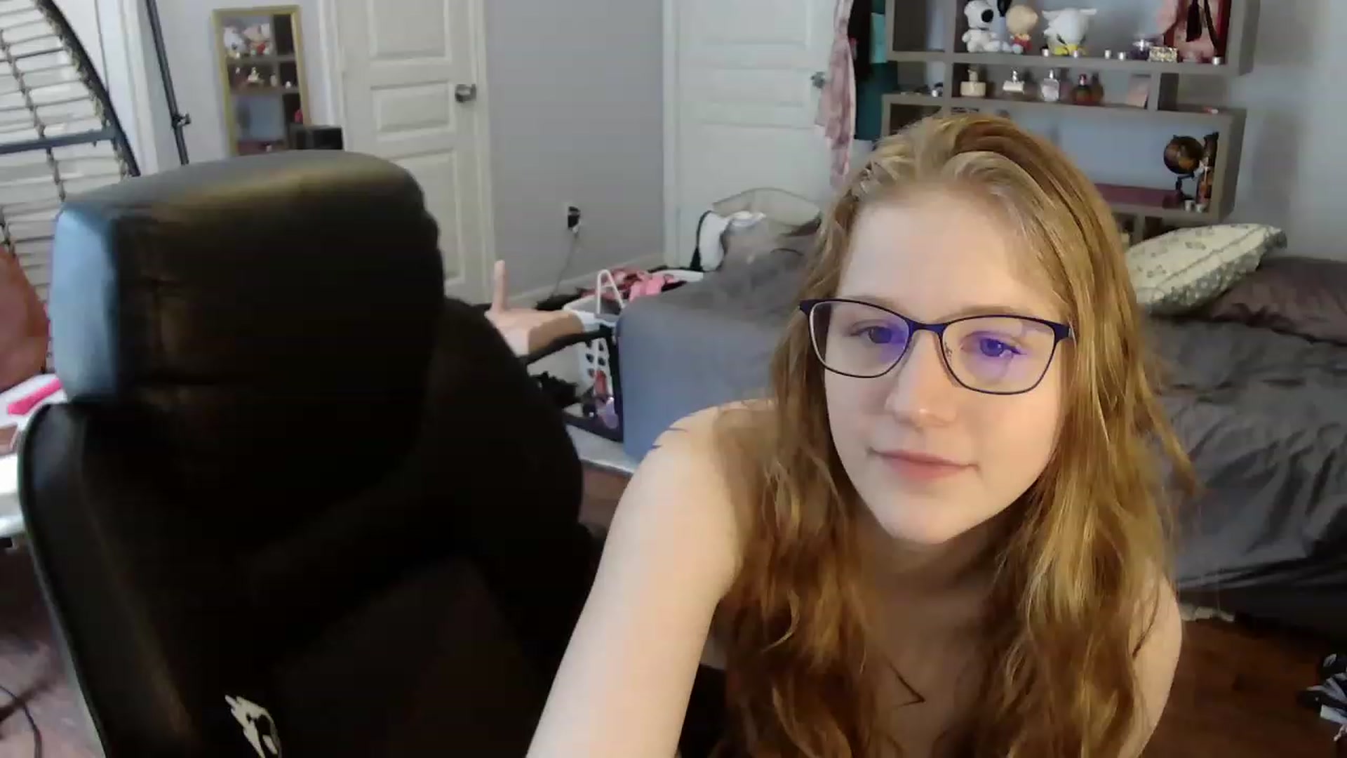 Gallery image thumbnail from Bunnydathug's myfreecams stream on, 06/10/2023, 16:13 image 13 of 20