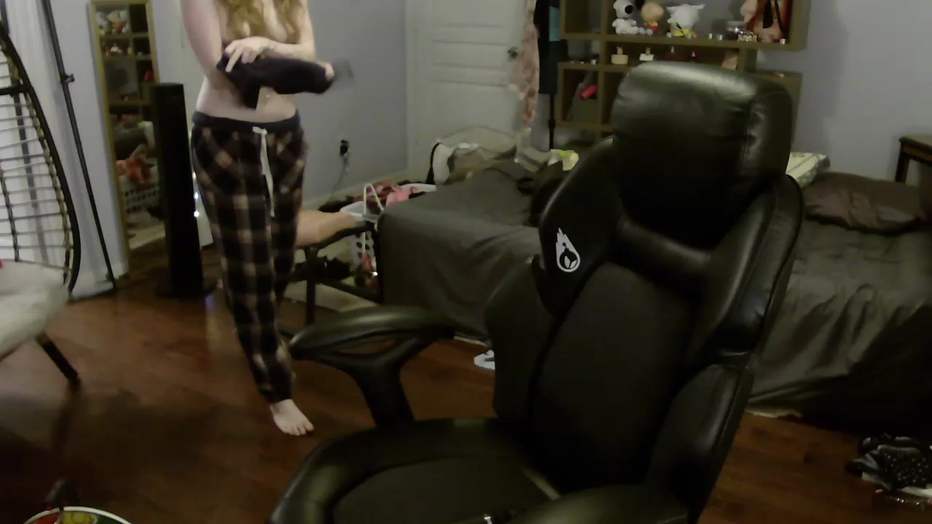 Gallery image thumbnail from Bunnydathug's myfreecams stream on, 06/11/2023, 11:34 image 14 of 20