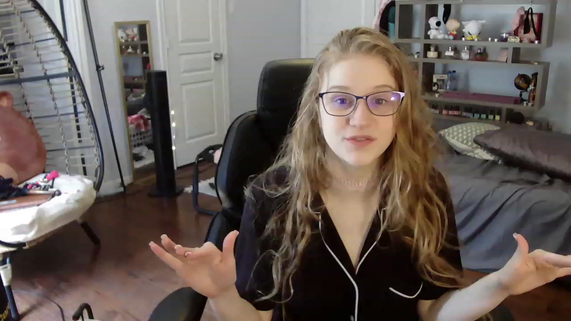 Gallery image thumbnail from Bunnydathug's myfreecams stream on, 06/12/2023, 17:30 image 5 of 20