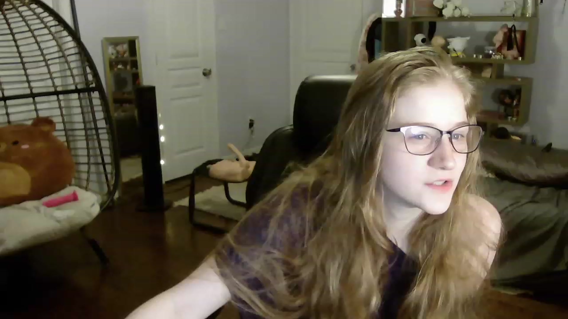 Gallery image thumbnail from Bunnydathug's myfreecams stream on, 06/13/2023, 08:55 image 9 of 20