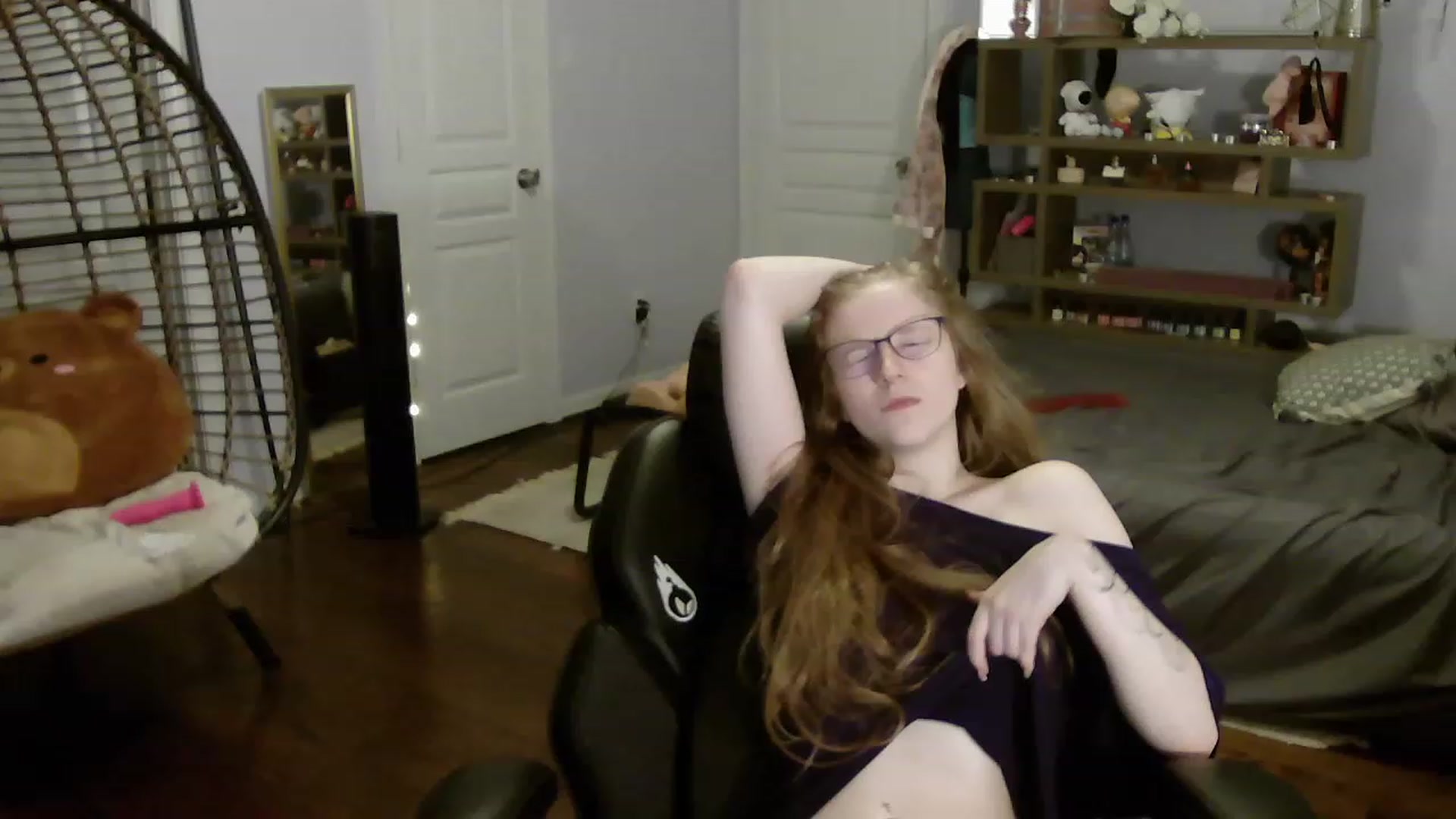 Gallery image thumbnail from Bunnydathug's myfreecams stream on, 06/13/2023, 11:06 image 12 of 20