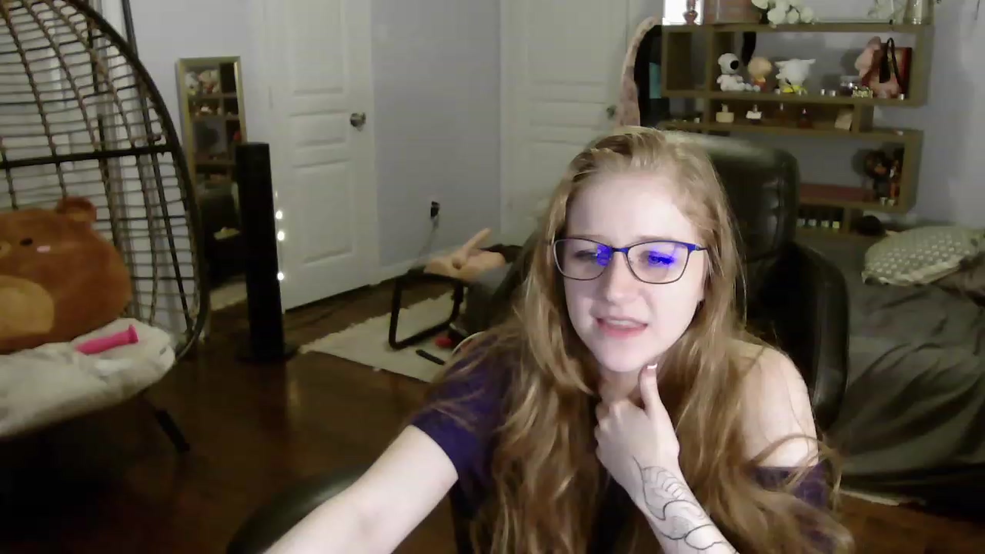 Gallery image thumbnail from Bunnydathug's myfreecams stream on, 06/13/2023, 11:06 image 7 of 20