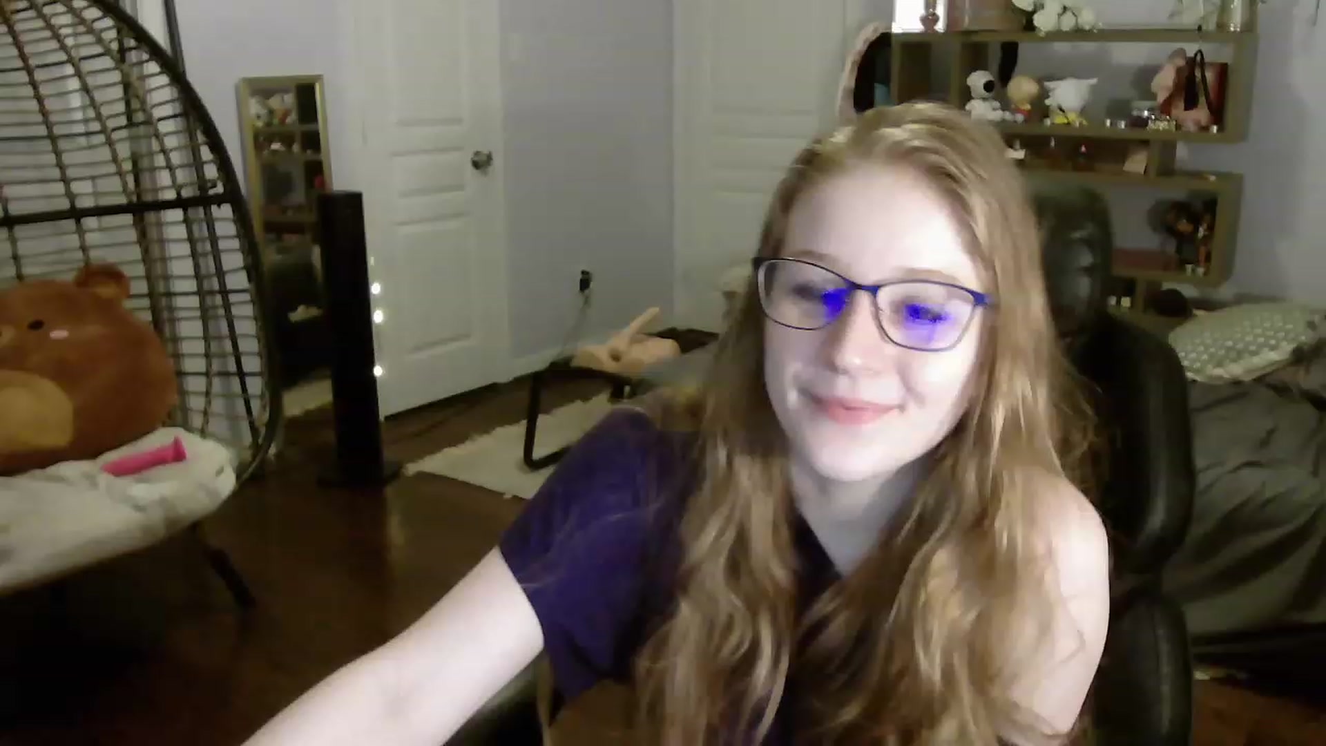 Gallery image thumbnail from Bunnydathug's myfreecams stream on, 06/13/2023, 11:06 image 3 of 20