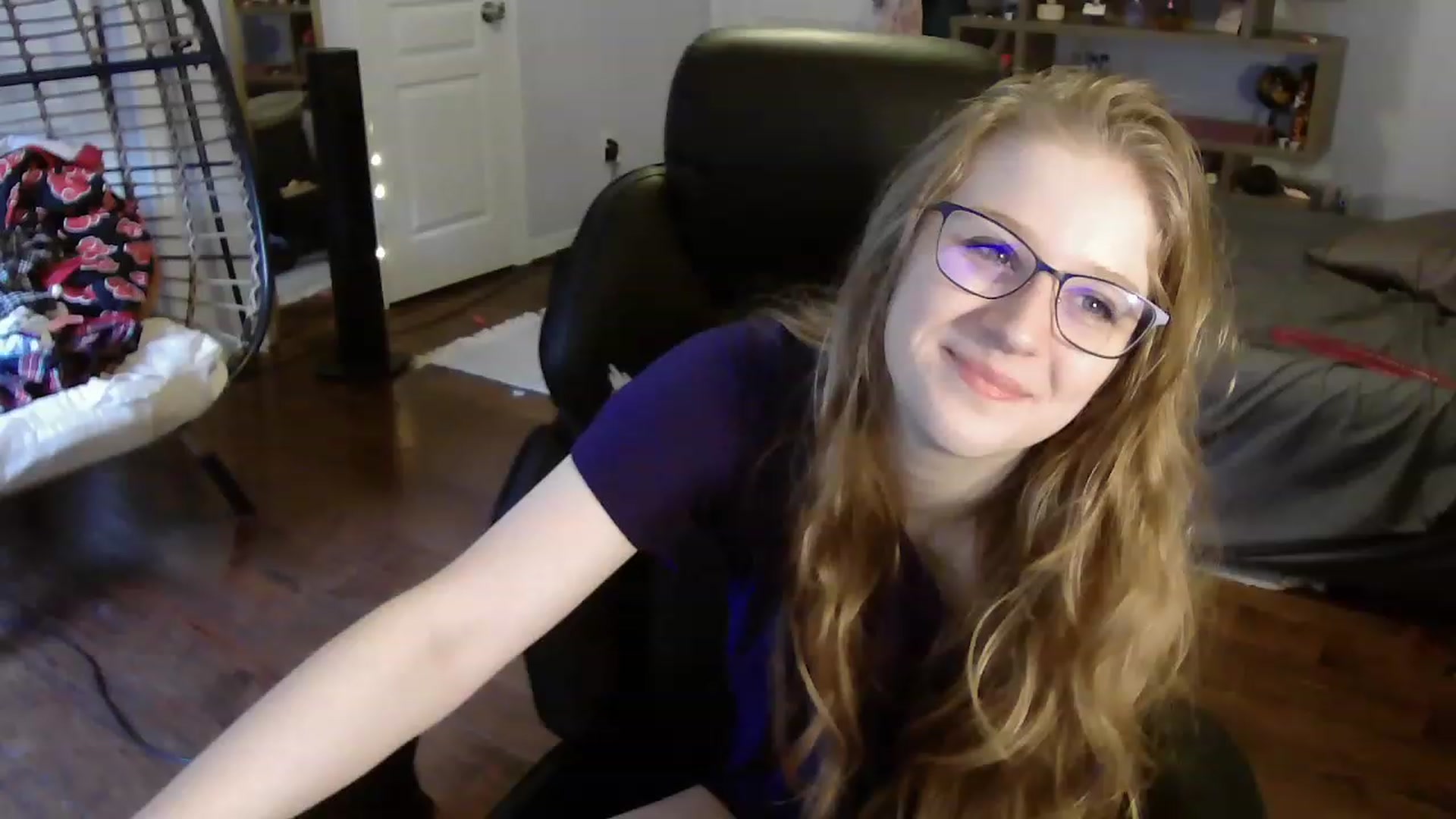 Gallery image thumbnail from Bunnydathug's myfreecams stream on, 06/13/2023, 12:22 image 8 of 20