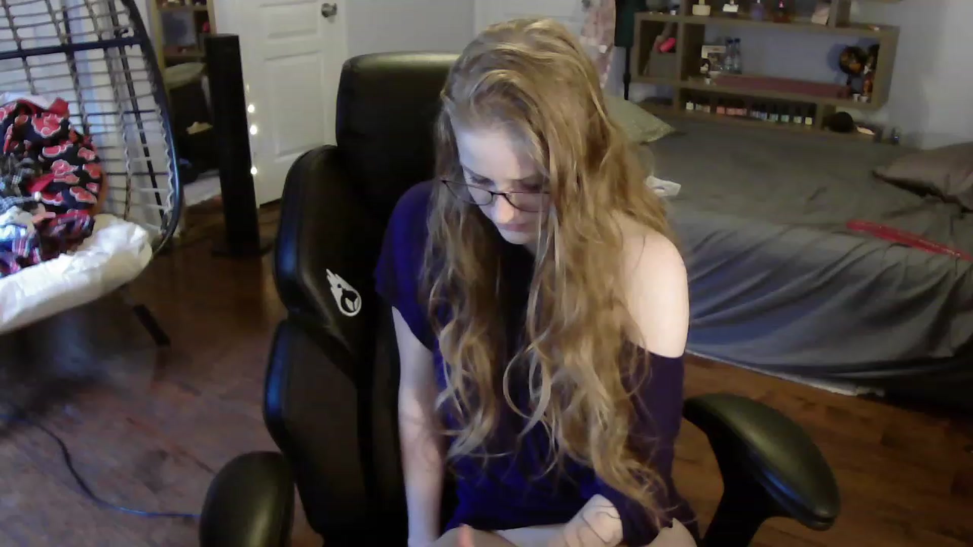 Gallery image thumbnail from Bunnydathug's myfreecams stream on, 06/13/2023, 12:22 image 4 of 20