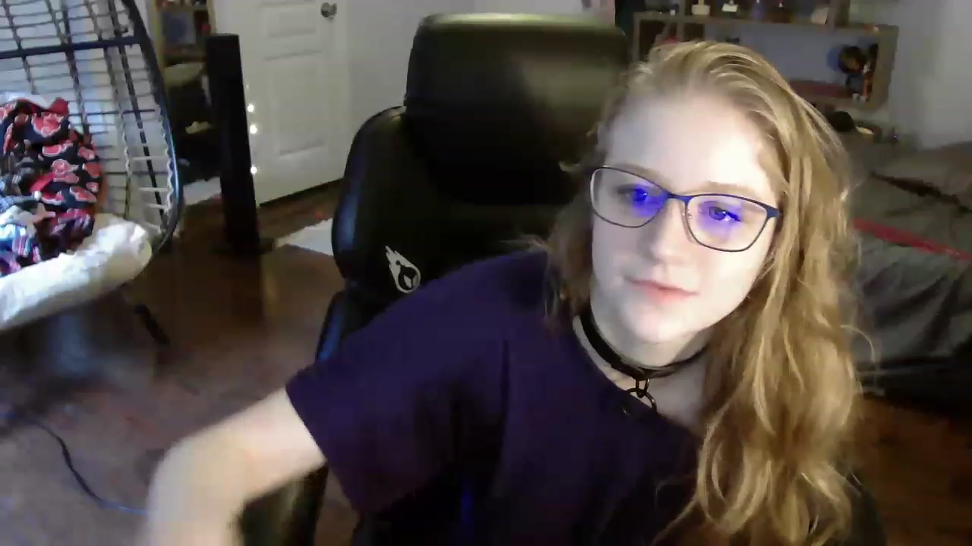Gallery image thumbnail from Bunnydathug's myfreecams stream on, 06/13/2023, 12:22 image 18 of 20