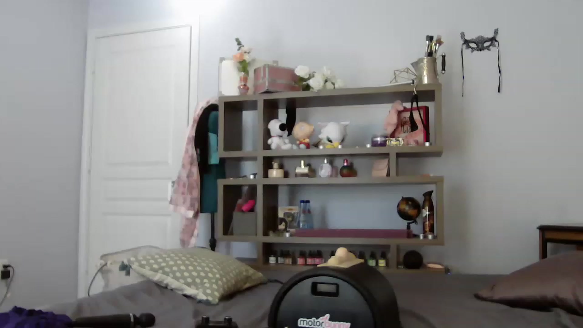 Gallery image thumbnail from Bunnydathug's myfreecams stream on, 06/13/2023, 15:53 image 13 of 20