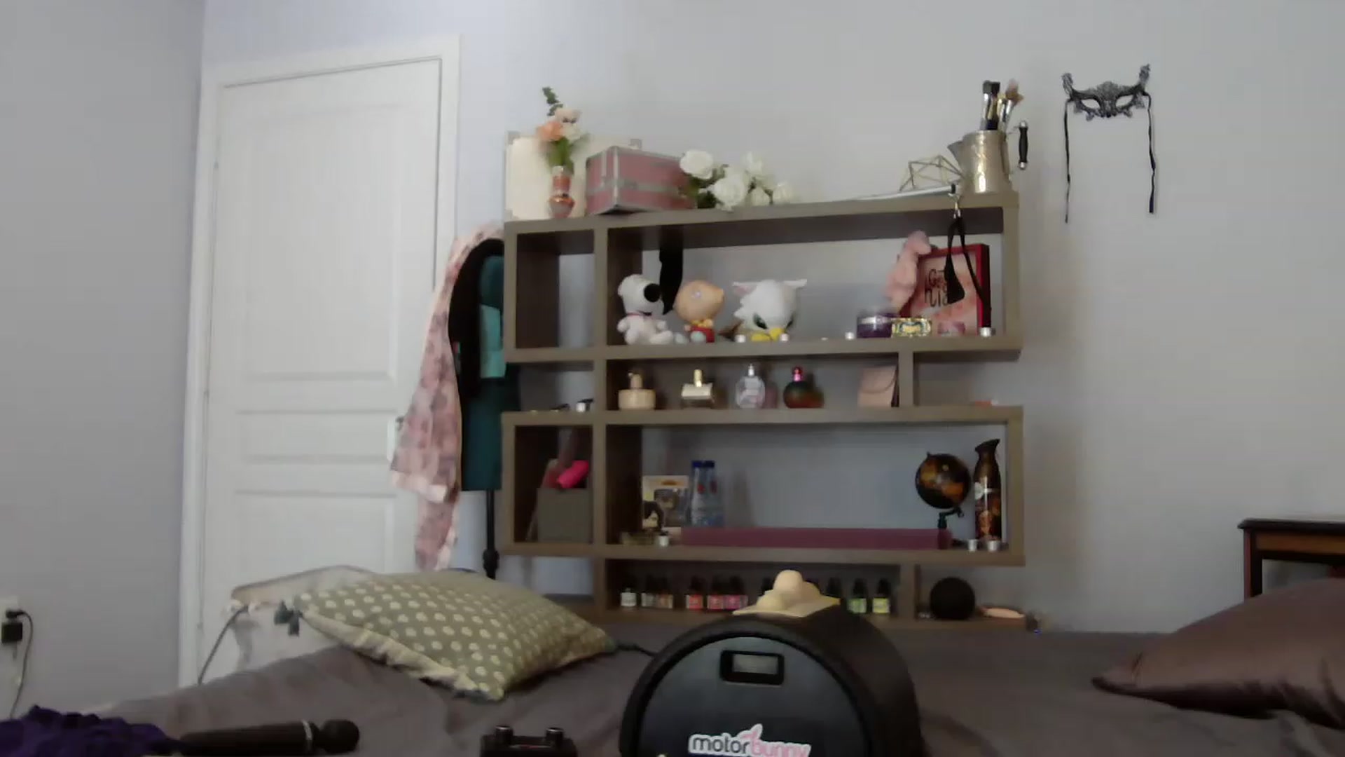 Gallery image thumbnail from Bunnydathug's myfreecams stream on, 06/13/2023, 15:53 image 15 of 20