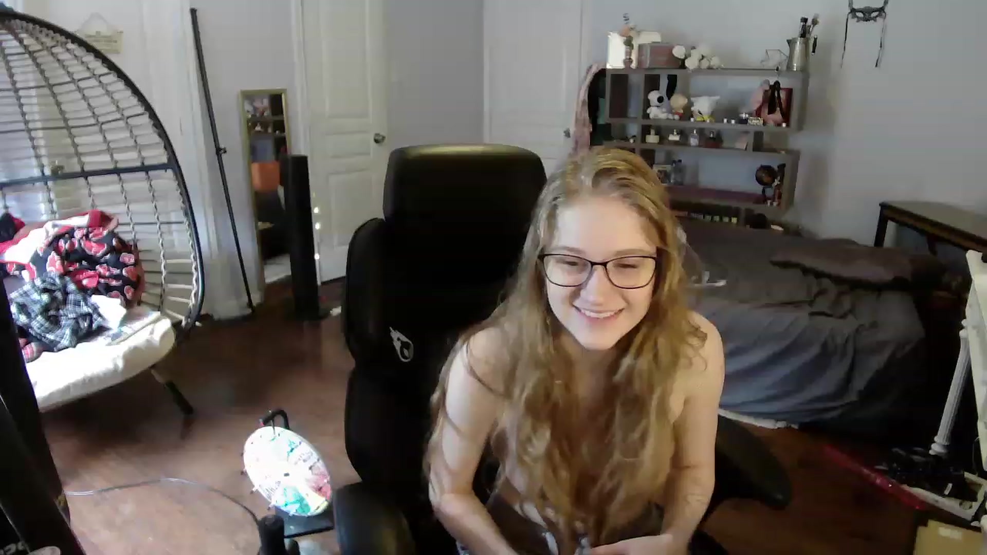Gallery image thumbnail from Bunnydathug's myfreecams stream on, 06/14/2023, 18:54 image 8 of 20