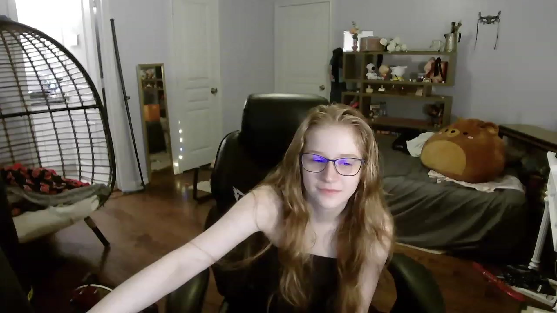 Gallery image thumbnail from Bunnydathug's myfreecams stream on, 06/15/2023, 10:34 image 5 of 20