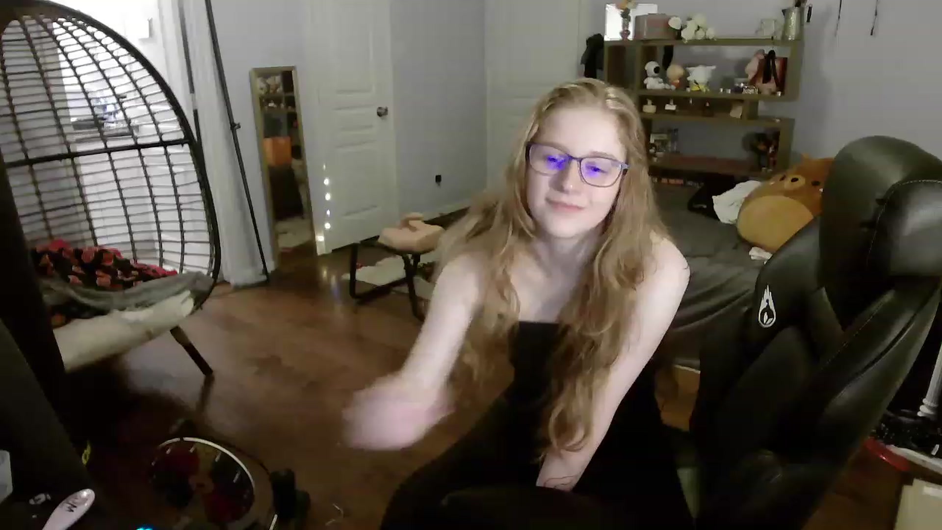 Gallery image thumbnail from Bunnydathug's myfreecams stream on, 06/15/2023, 10:34 image 11 of 20