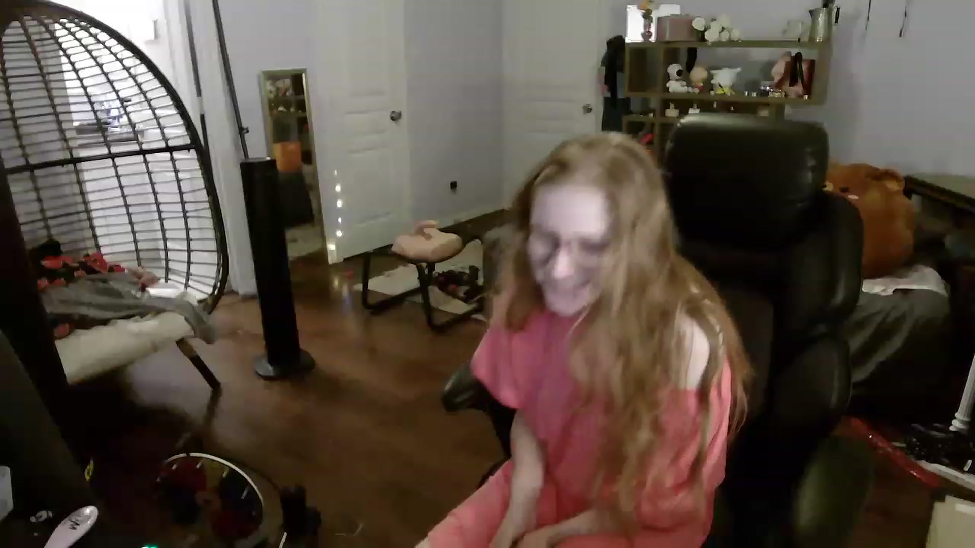 Gallery image thumbnail from Bunnydathug's myfreecams stream on, 06/15/2023, 10:34 image 12 of 20