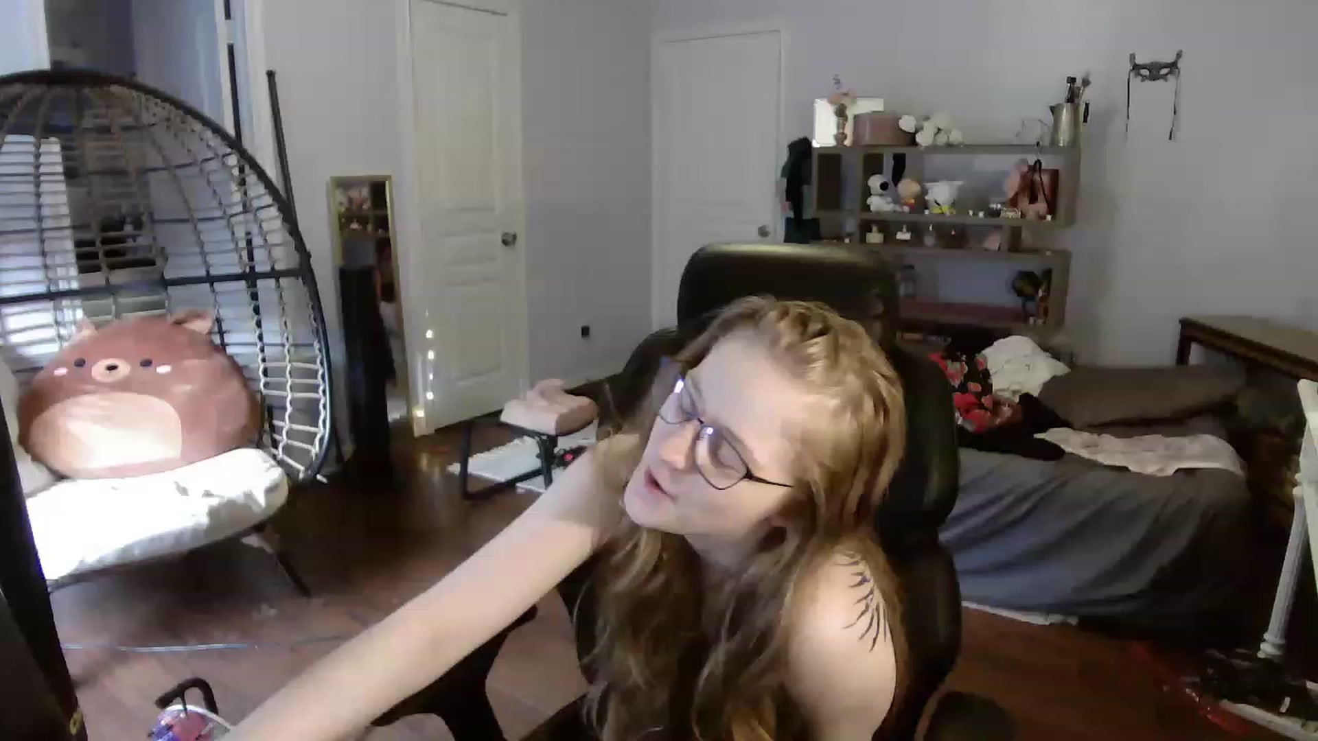 Gallery image thumbnail from Bunnydathug's myfreecams stream on, 06/15/2023, 13:35 image 1 of 20