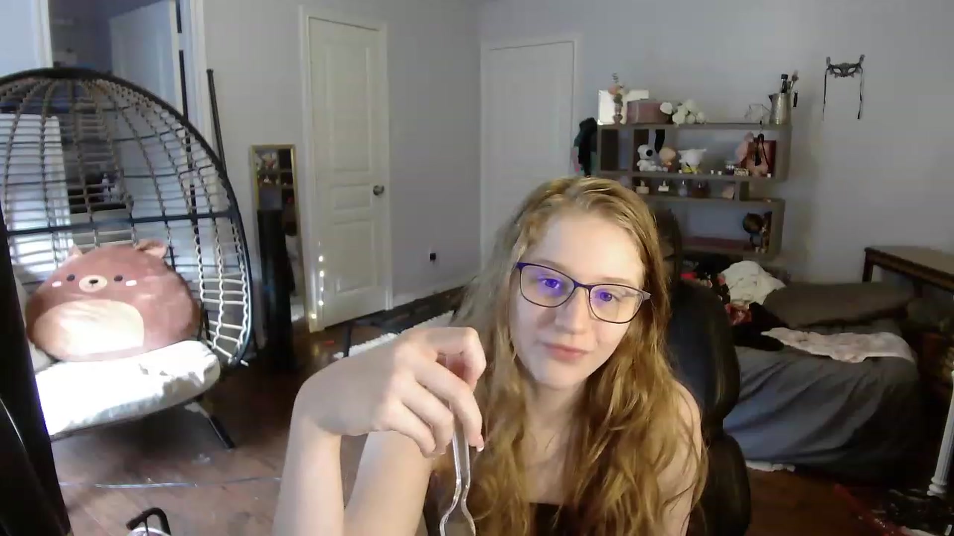 Gallery image thumbnail from Bunnydathug's myfreecams stream on, 06/15/2023, 13:35 image 8 of 20