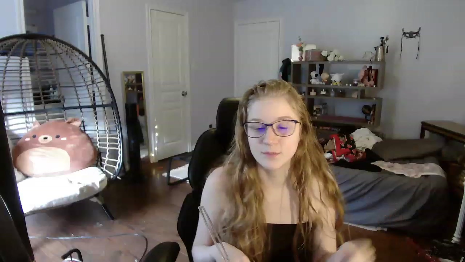 Gallery image thumbnail from Bunnydathug's myfreecams stream on, 06/15/2023, 13:35 image 9 of 20