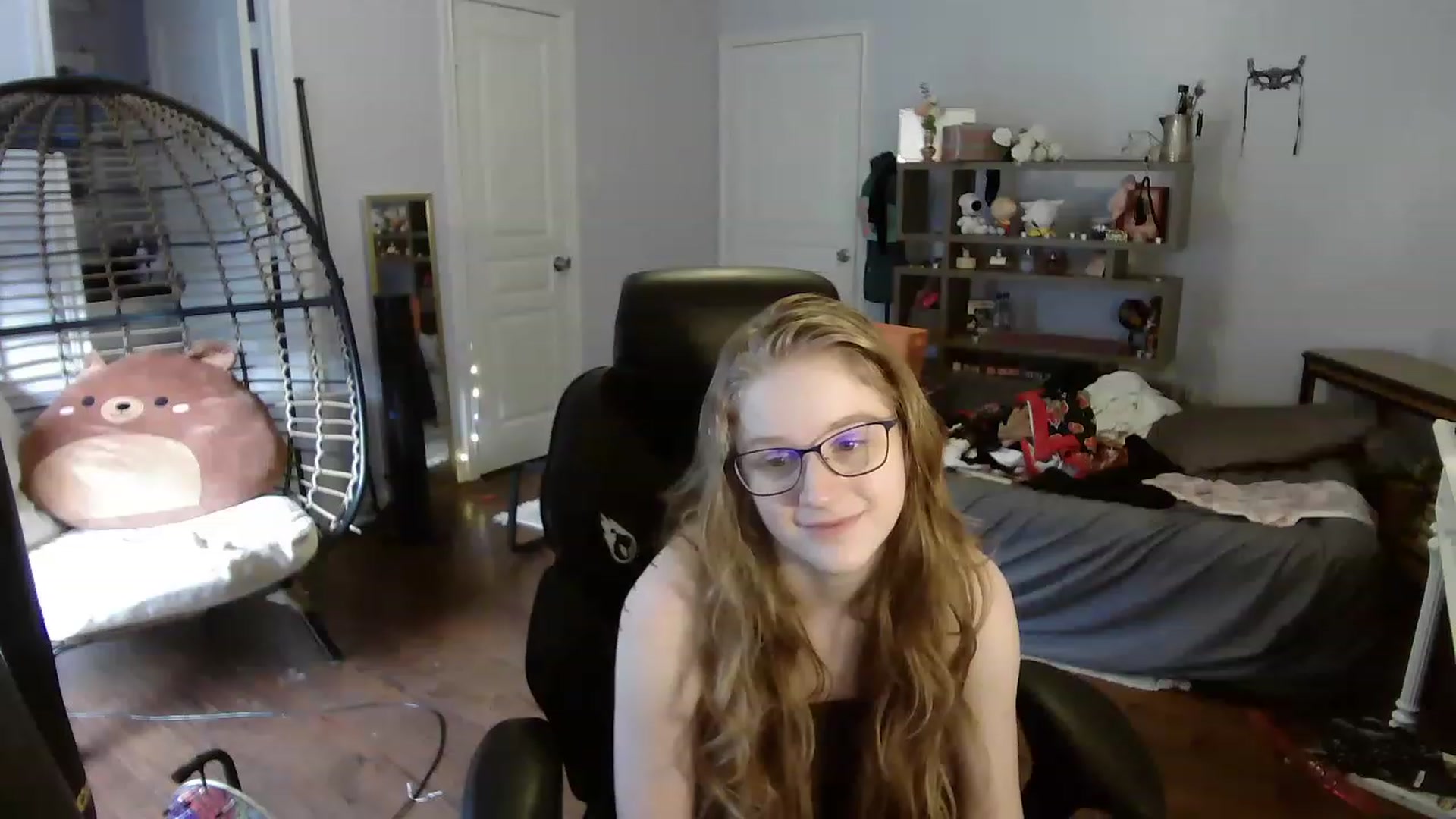 Gallery image thumbnail from Bunnydathug's myfreecams stream on, 06/15/2023, 13:35 image 3 of 20