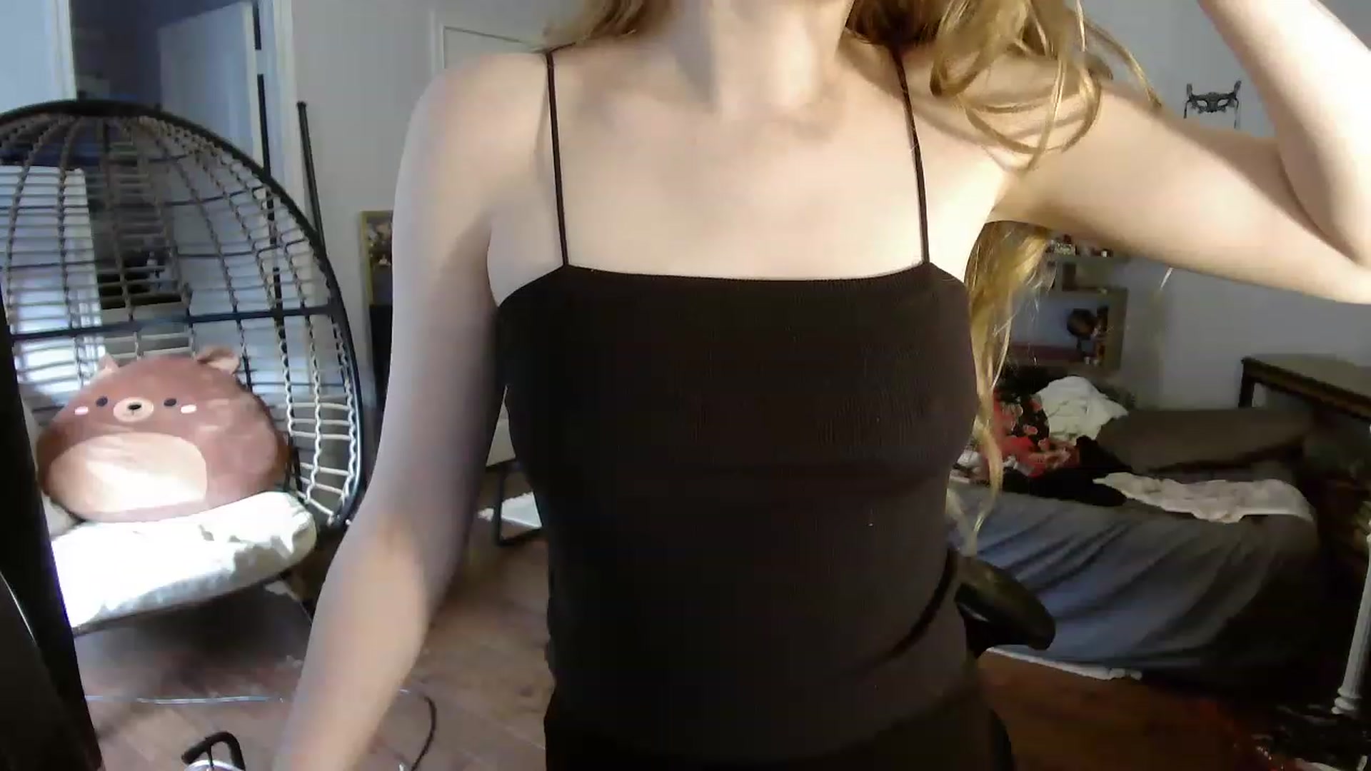 Gallery image thumbnail from Bunnydathug's myfreecams stream on, 06/15/2023, 13:35 image 4 of 20