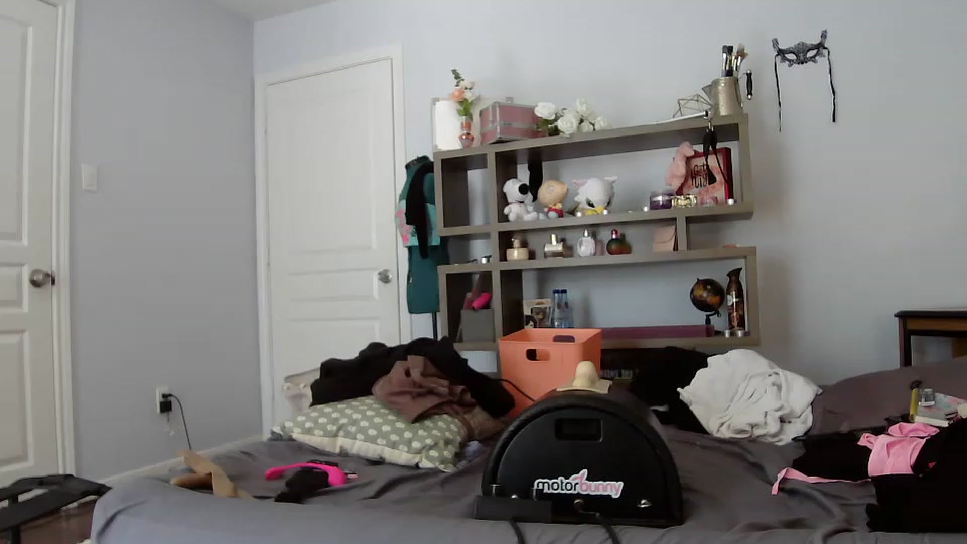 Gallery image thumbnail from Bunnydathug's myfreecams stream on, 06/16/2023, 15:45 image 15 of 20