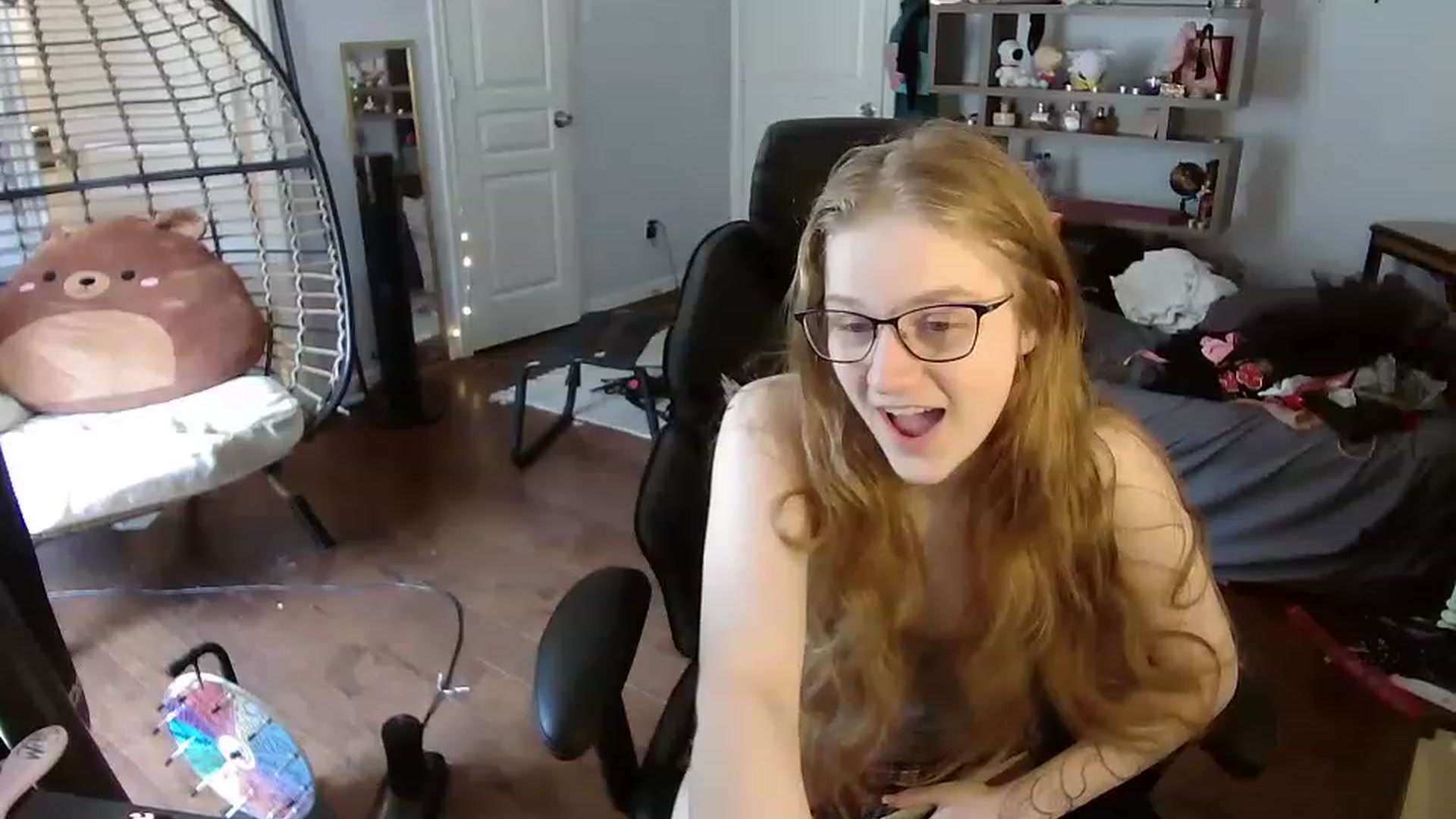 Gallery image thumbnail from Bunnydathug's myfreecams stream on, 06/16/2023, 17:09 image 10 of 20