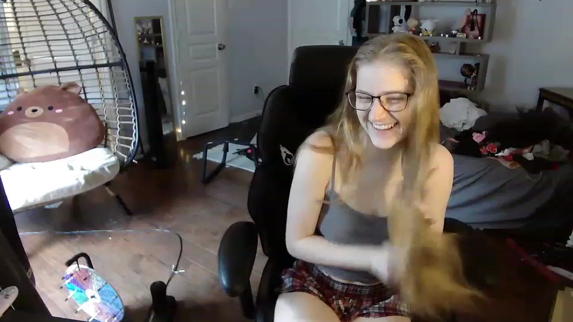 Gallery image thumbnail from Bunnydathug's myfreecams stream on, 06/16/2023, 17:09 image 5 of 20