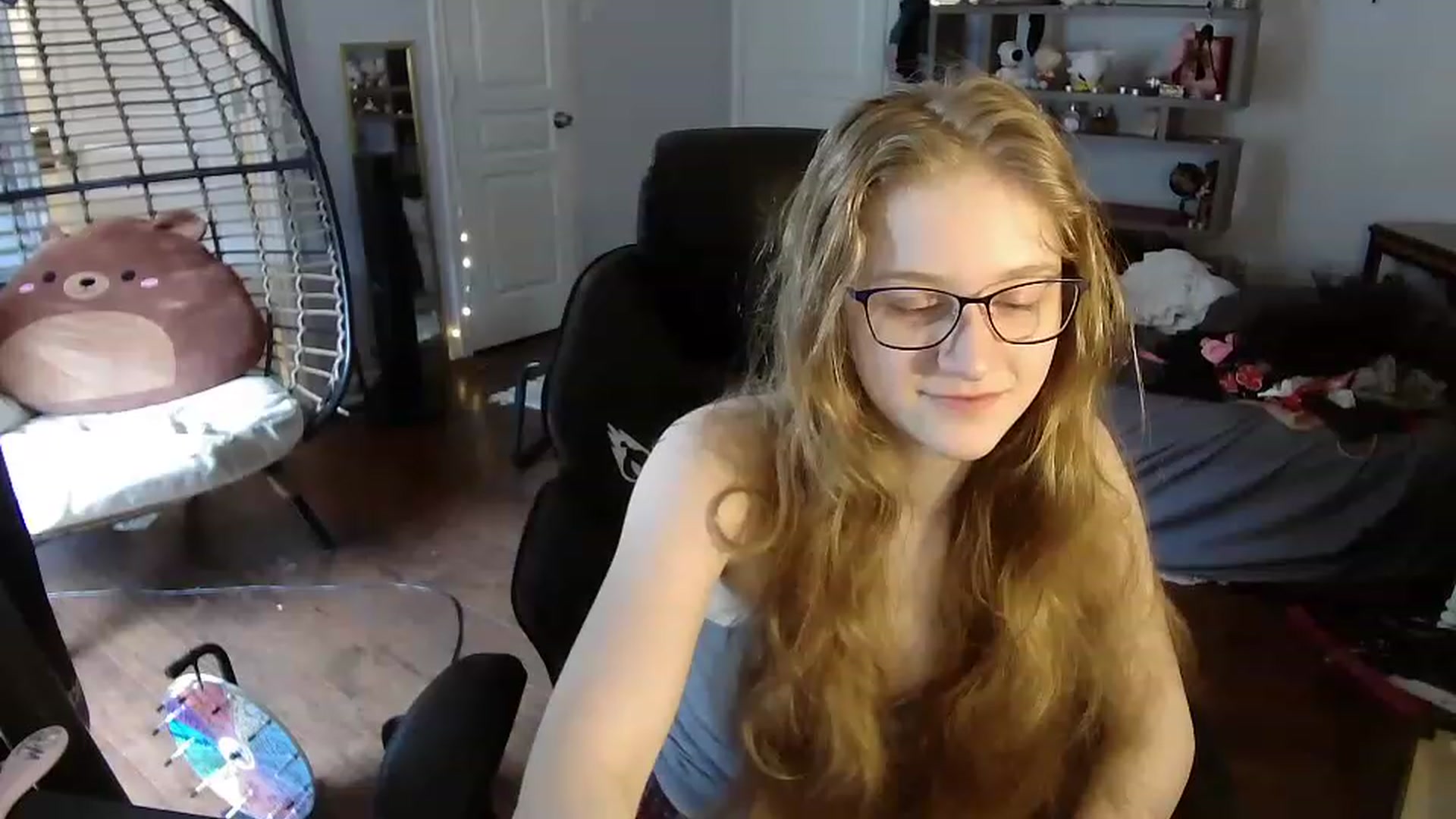 Gallery image thumbnail from Bunnydathug's myfreecams stream on, 06/16/2023, 17:09 image 9 of 20