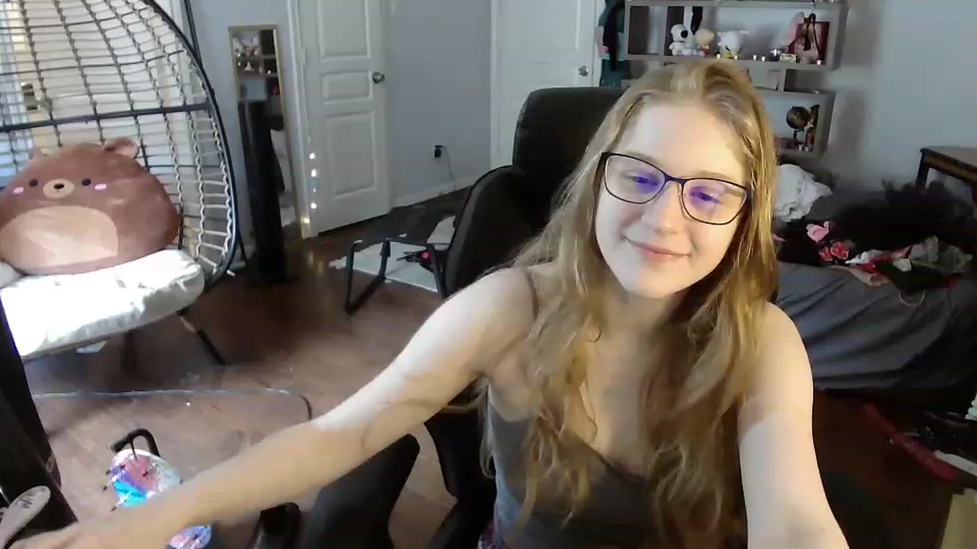 Gallery image thumbnail from Bunnydathug's myfreecams stream on, 06/16/2023, 17:09 image 15 of 20